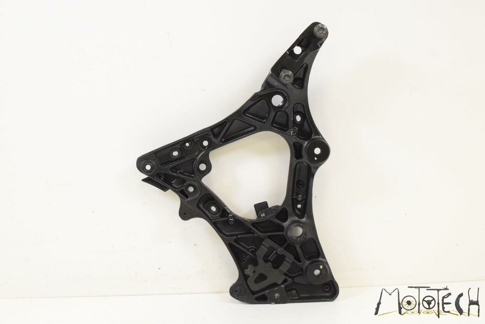 2016 Indian Chief Dark Horse Left Main Frame Side Plate Mount 5138128-329 {{ shop.shopifyCountryName }} - Mototech271