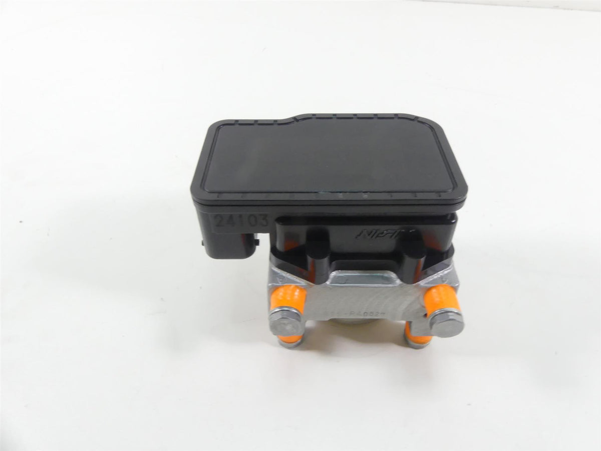 2015 Triumph 1050 Speed Triple R Nissin Abs Brake Pump Module T2024104 {{ shop.shopifyCountryName }} - Mototech271