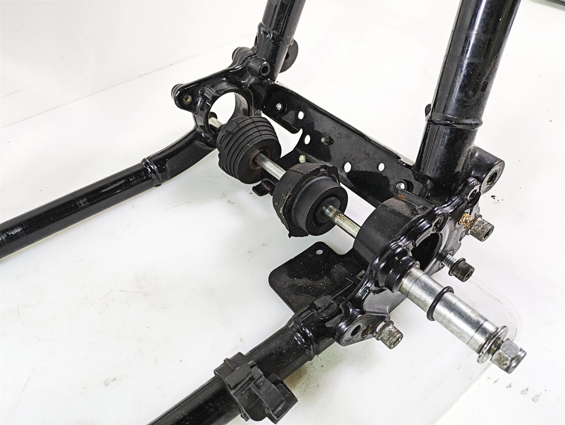 2017 Harley Touring FLTRXS Road Glide Straight M8 Main Frame Chassis With Clean South Caroliner Title 47000344 {{ shop.shopifyCountryName }} - Mototech271