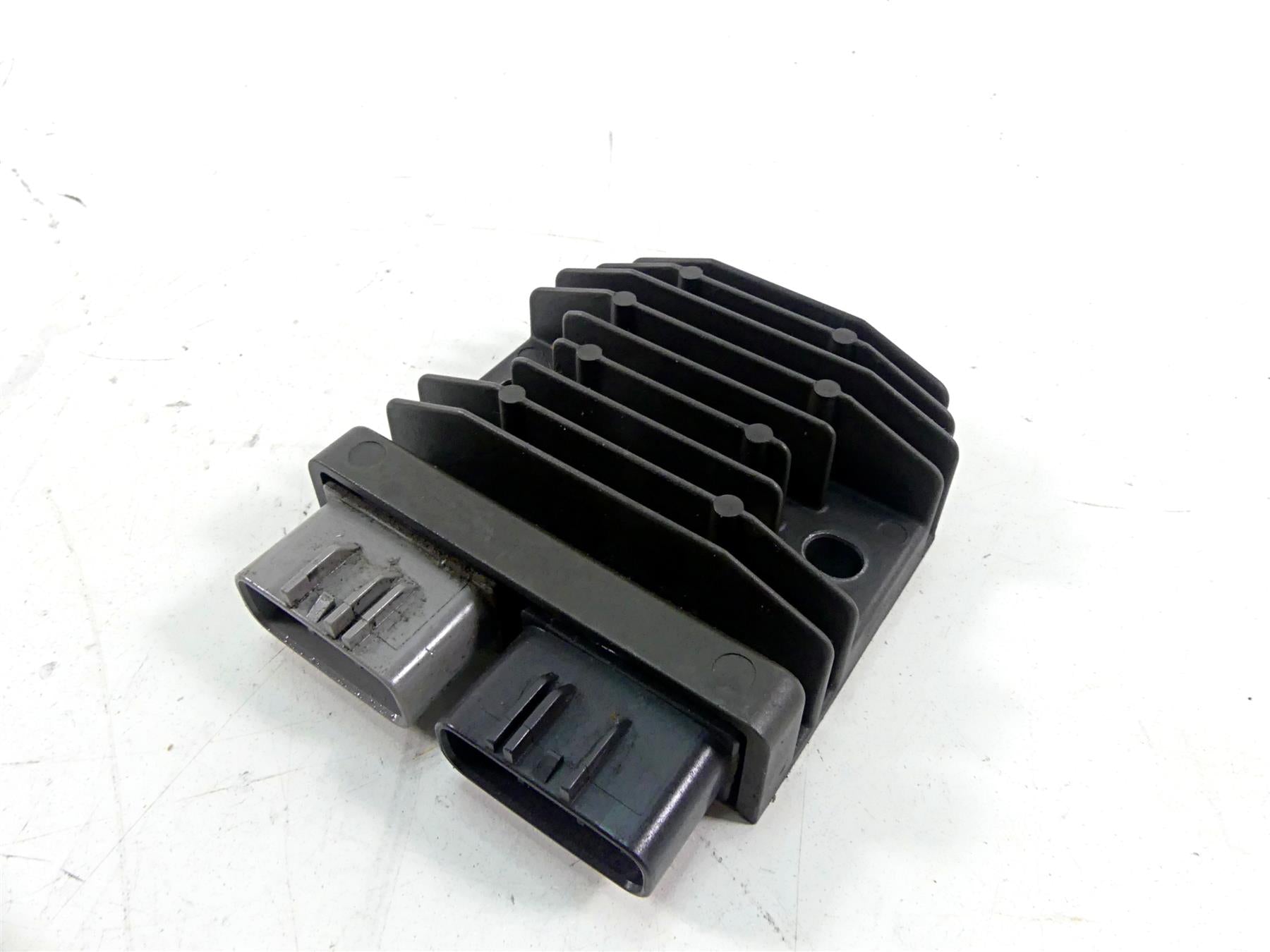 2016 BMW R1200GS Adv K51 Rectifier Voltage Regulator FH020AA 12318523367 {{ shop.shopifyCountryName }} - Mototech271