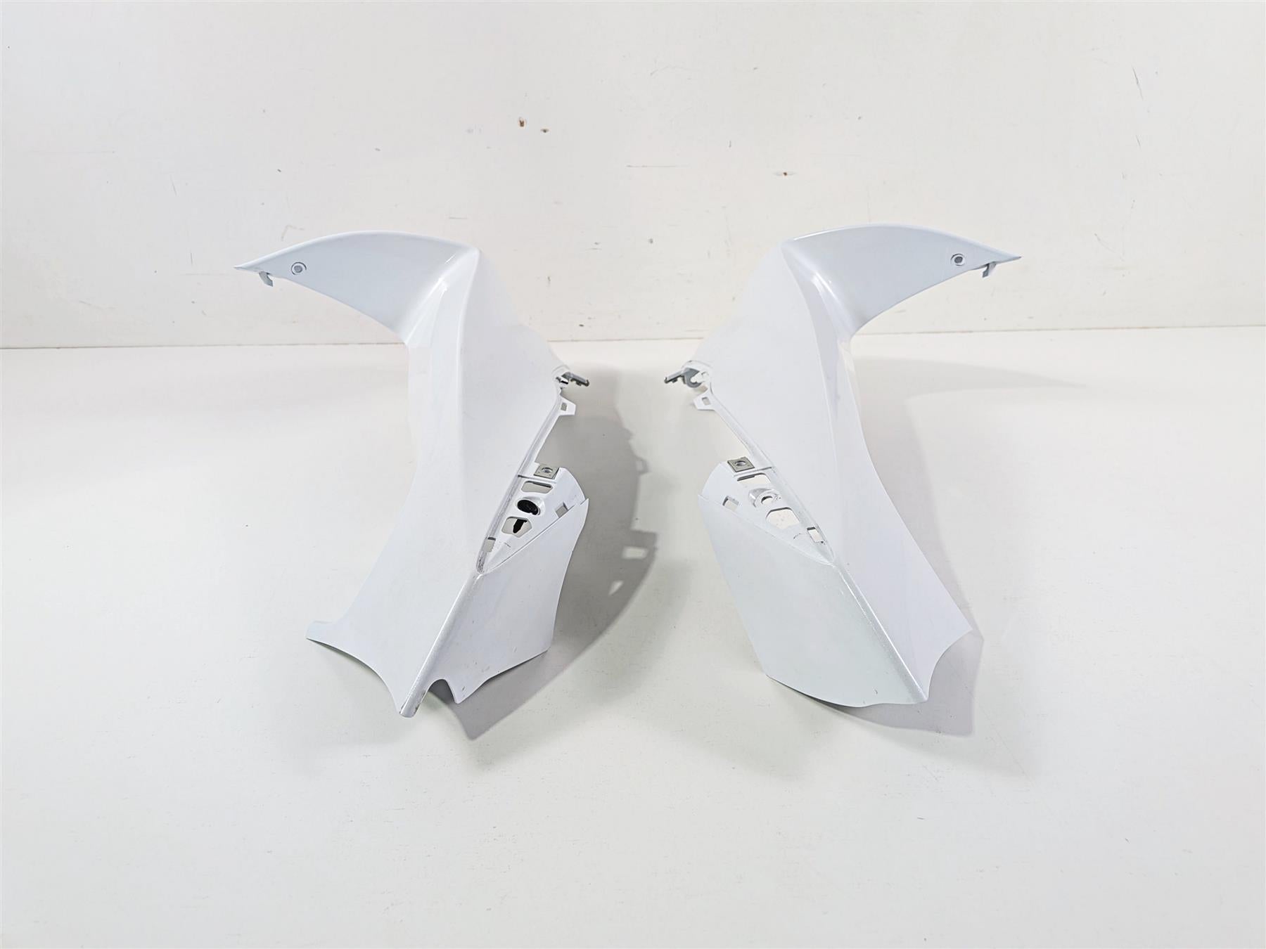 2024 Suzuki GSXR600 Oem Air Intake Ram Cover Fairing Set 94672-14J01 94682-14J01 {{ shop.shopifyCountryName }} - Mototech271