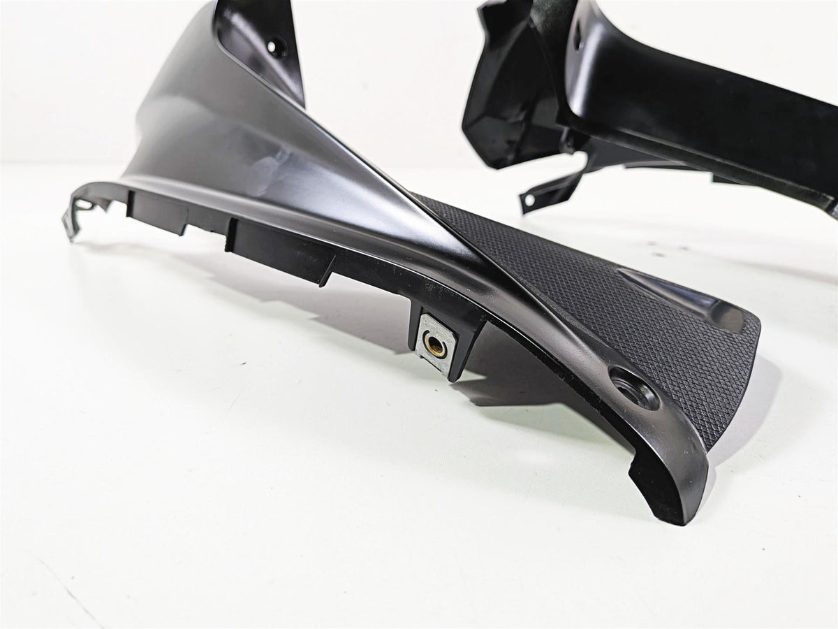 2018 Aprilia RSV4 RR Air Intake Cover Fairing Set 2B001541000XN6 2B001540000XN6 {{ shop.shopifyCountryName }} - Mototech271