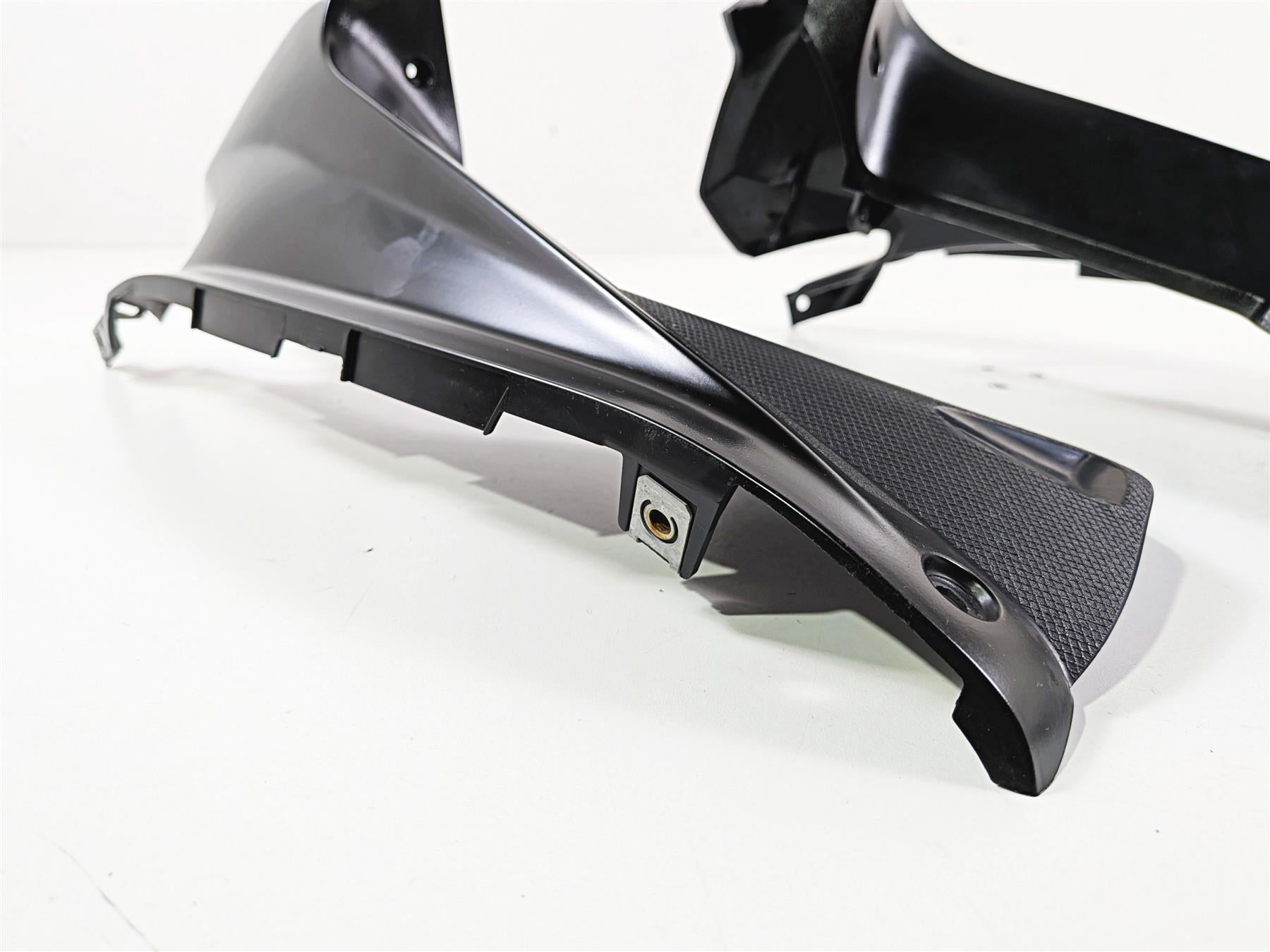 2018 Aprilia RSV4 RR Air Intake Cover Fairing Set 2B001541000XN6 2B001540000XN6 {{ shop.shopifyCountryName }} - Mototech271