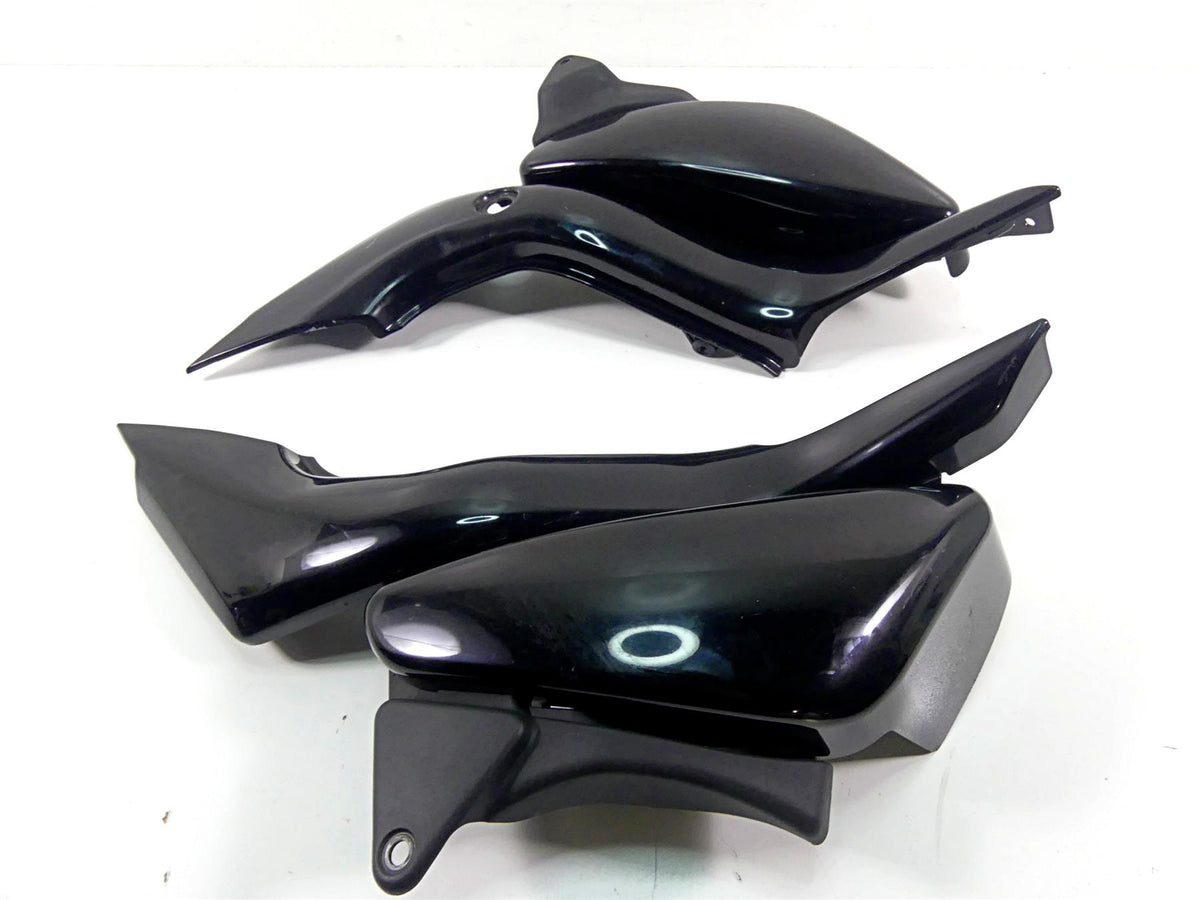 2008 Suzuki M109R VZR1800 Between Leg Side Cover Fairing Set 47211-48G00 {{ shop.shopifyCountryName }} - Mototech271