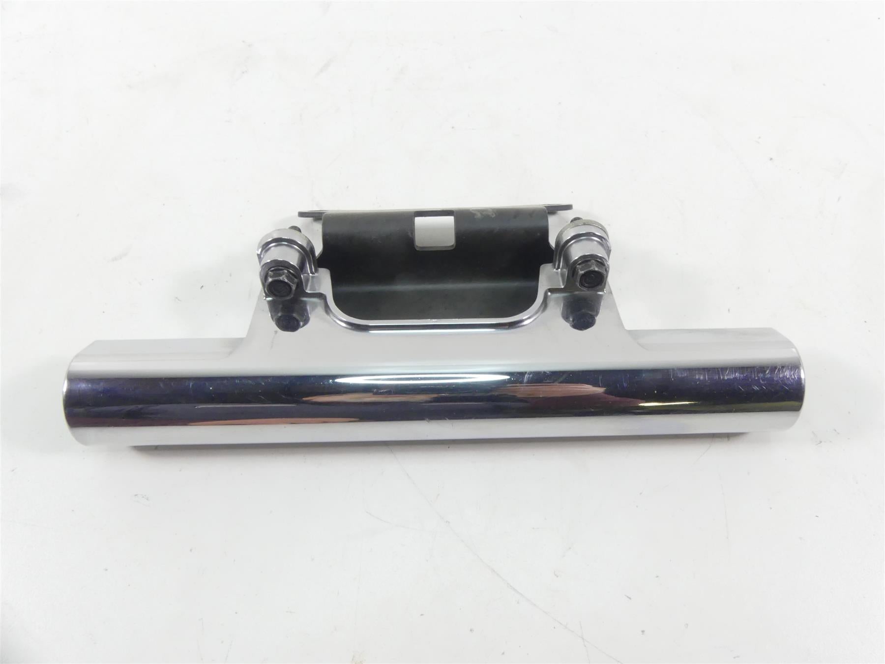 2009 Honda VTX1300 Touring Front Chrome Signal Blinker Bar Cover 33490-MBA-000 {{ shop.shopifyCountryName }} - Mototech271
