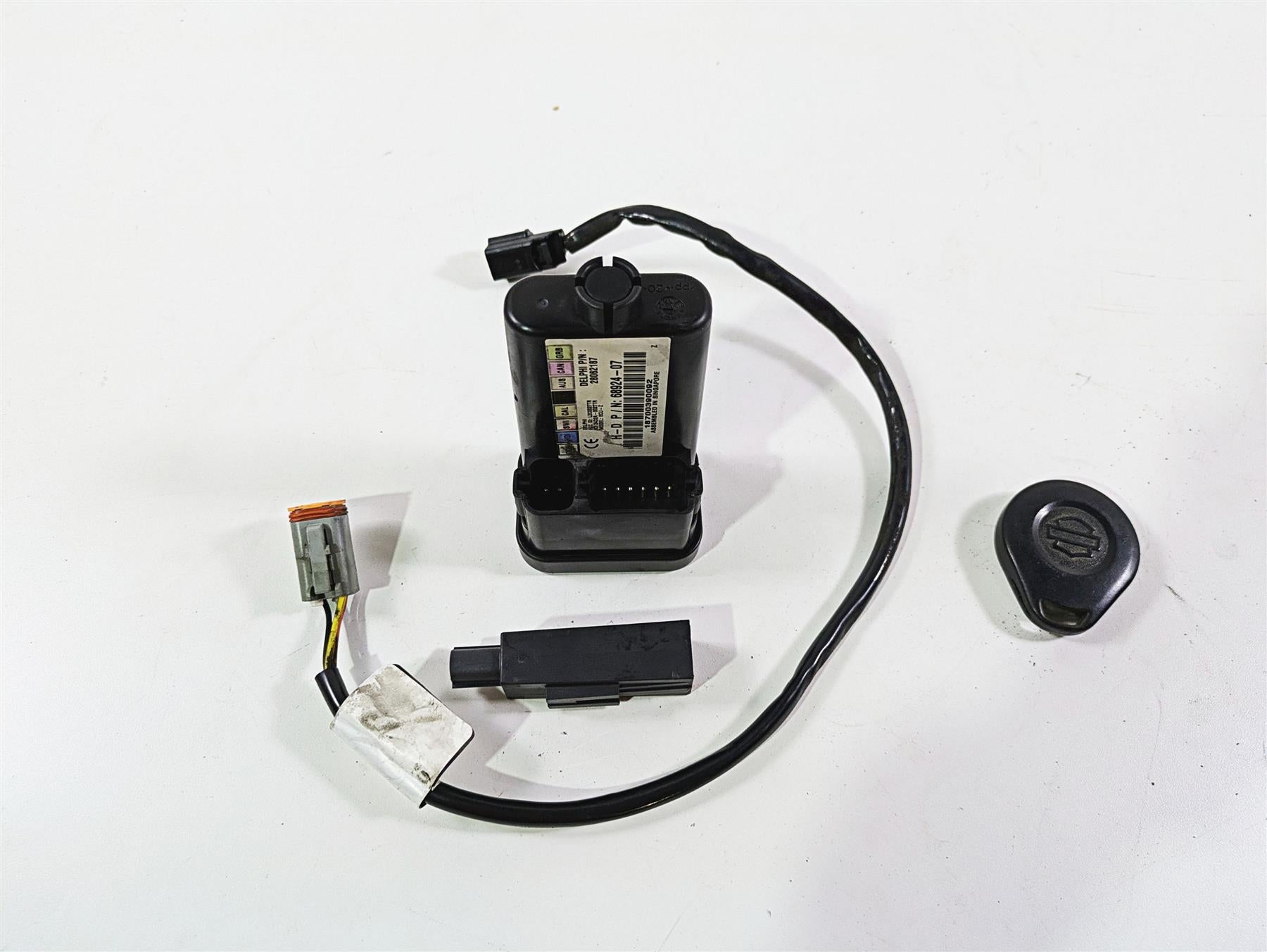 2010 Harley Touring FLHTK Electra Glide Tssm Security Module & Fob Key 68924-07 {{ shop.shopifyCountryName }} - Mototech271