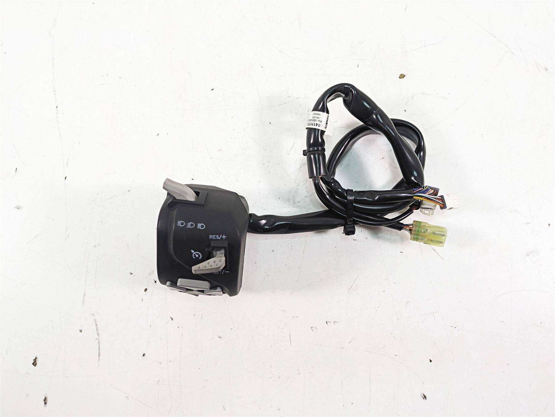 2020 KTM 1290 Super Adventure R Left Hand Turn Signal Control Switch 61411170100 {{ shop.shopifyCountryName }} - Mototech271