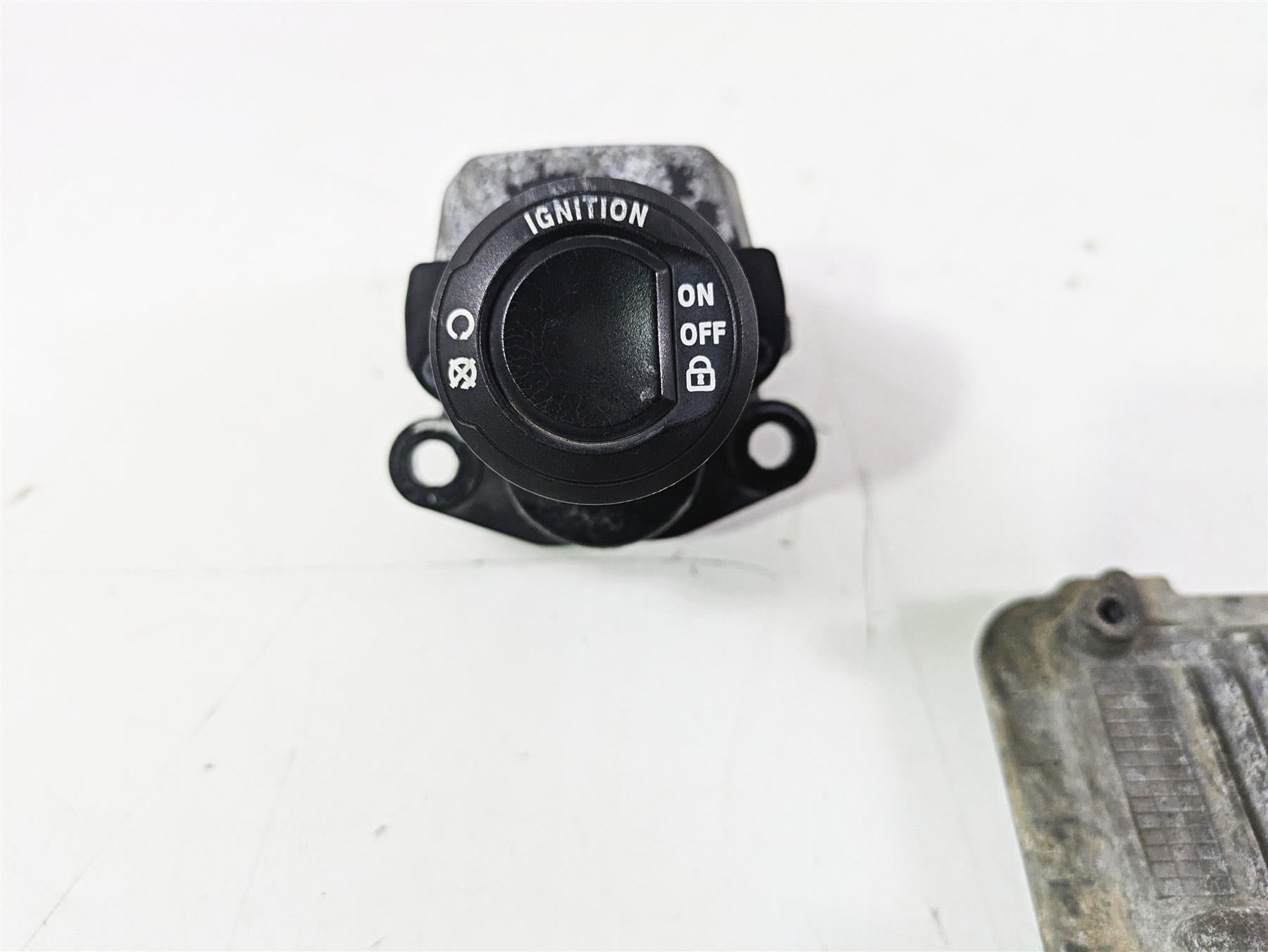 2015 BMW R1200GS Adv K51 Cdi Ignition Switch Handsfree Key Lock Set 8546129 {{ shop.shopifyCountryName }} - Mototech271