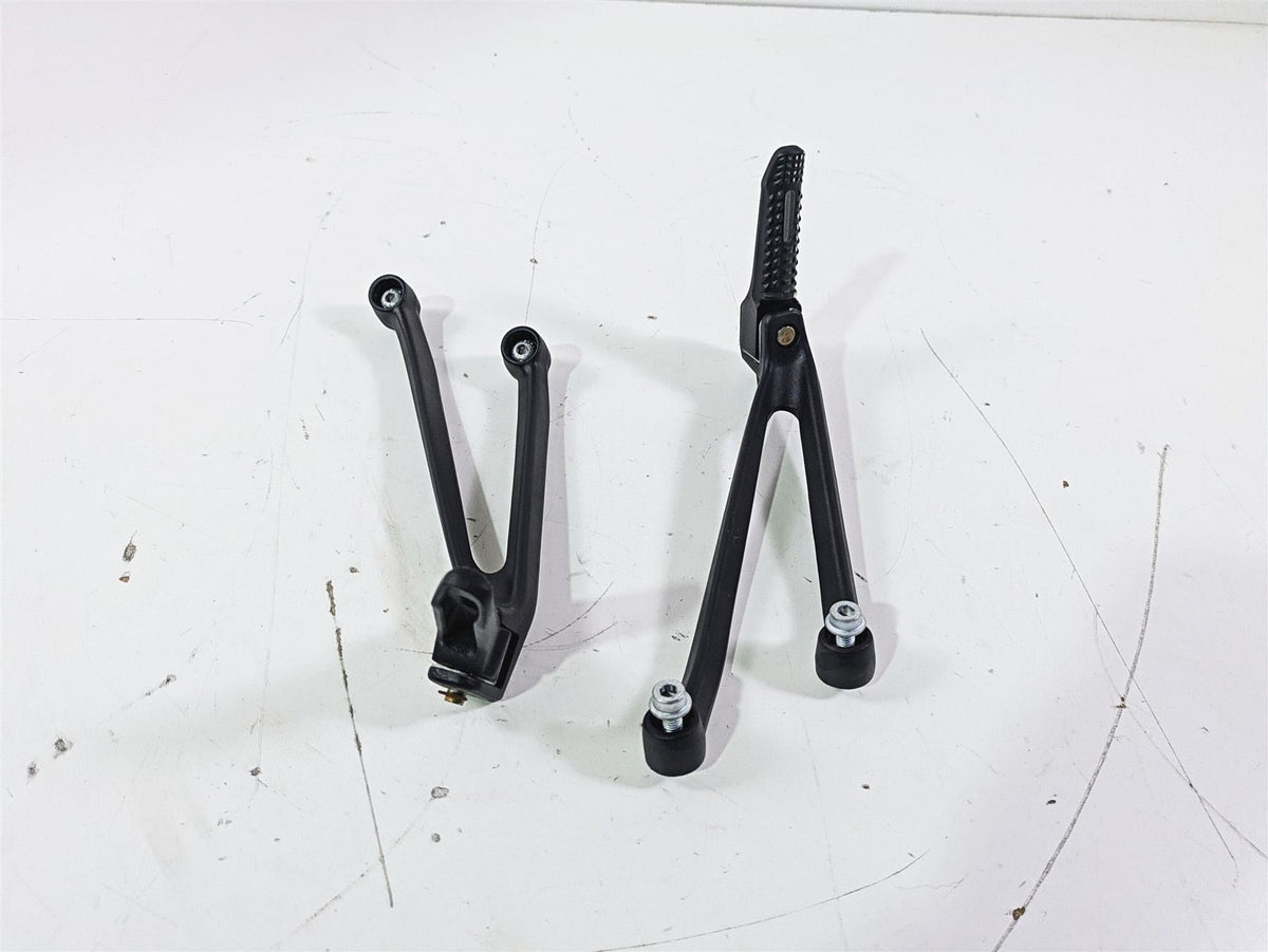 2017 BMW S1000RR K46 Rear Passenger Foot Peg Set 46718521680 46718521681 {{ shop.shopifyCountryName }} - Mototech271