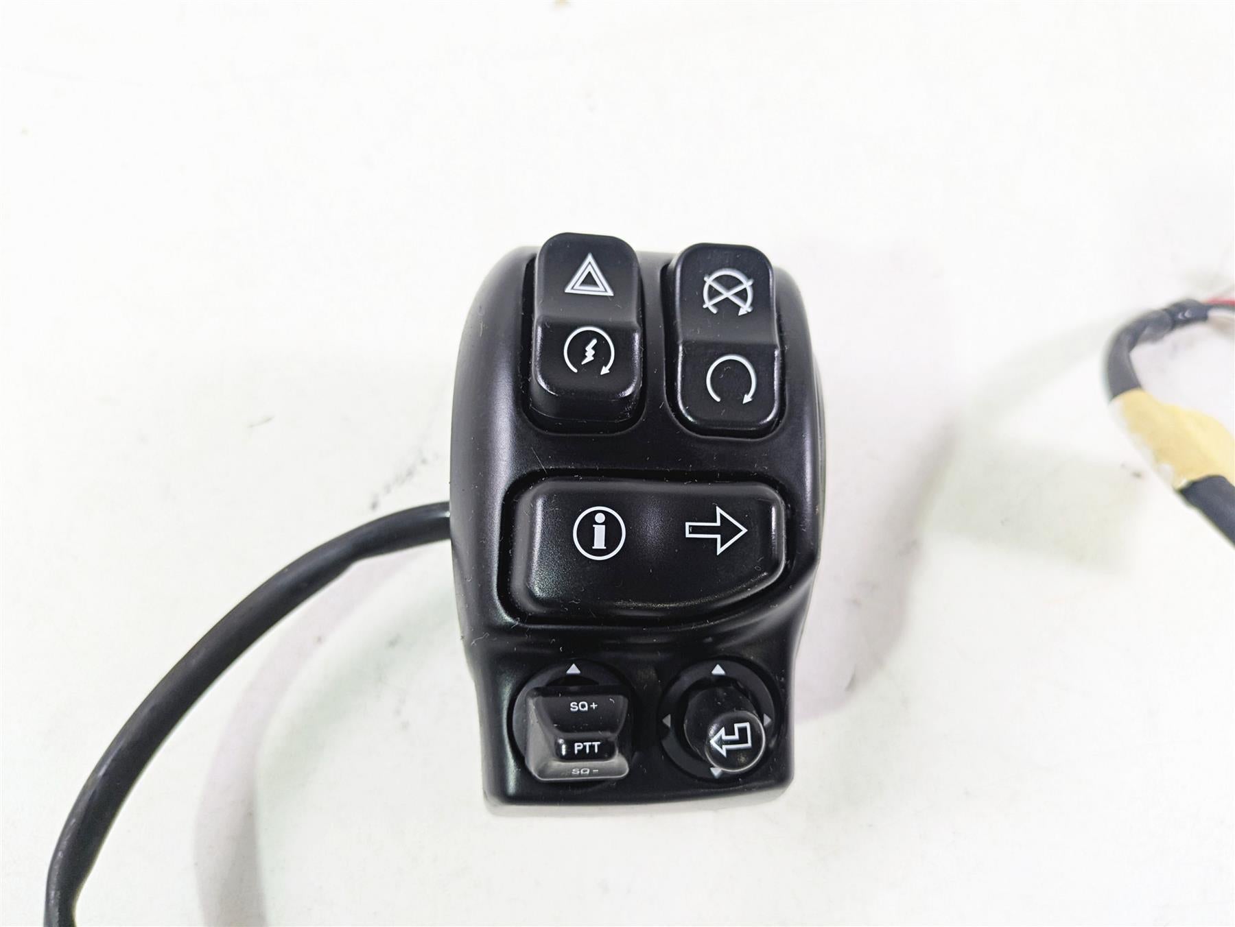 2015 Harley Touring FLHTKL Electra Glide Right Ptt Control Switch 71500130C {{ shop.shopifyCountryName }} - Mototech271