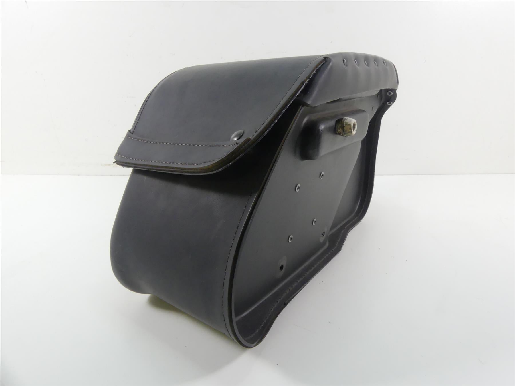 2007 Honda VTX1800 T1 Left Saddlebag Saddle Bag 08L56-MCV-100F 08L56-MCV-10042 {{ shop.shopifyCountryName }} - Mototech271