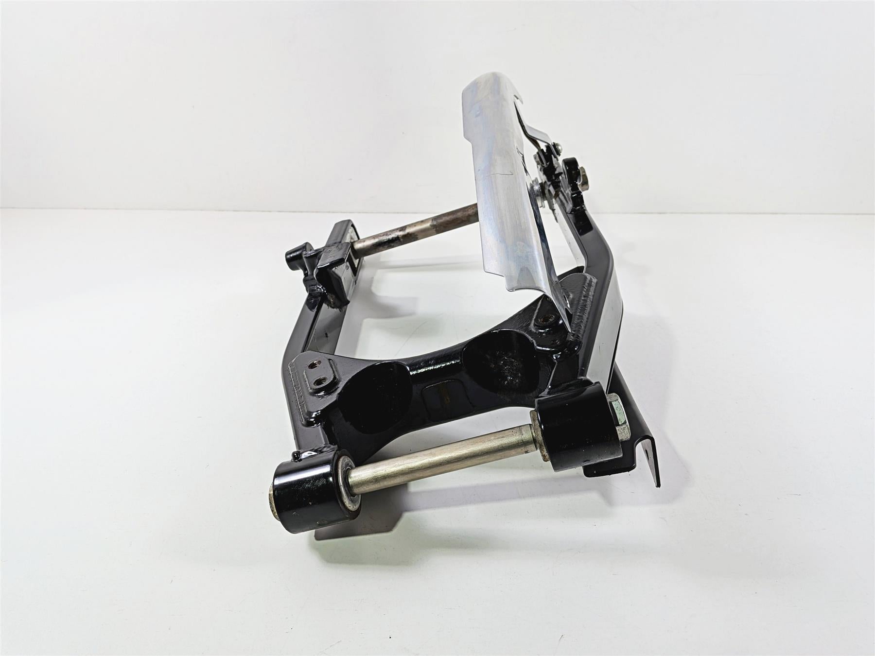 2011 Harley FXDF Dyna Fat Bob Rear Swingarm & Belt Guards 47820-10 {{ shop.shopifyCountryName }} - Mototech271