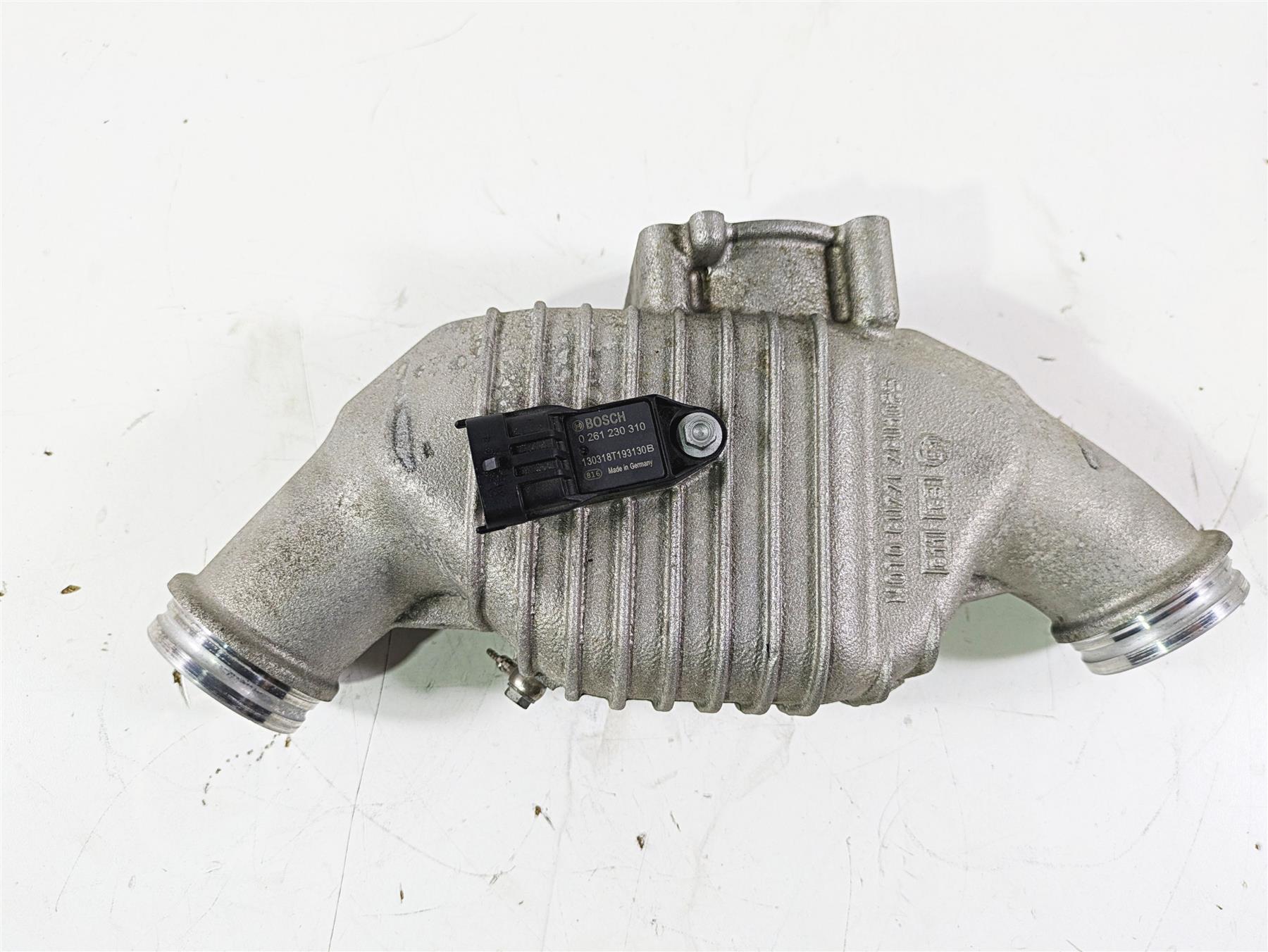 2014 Moto Guzzi California 1400 Touring Intake & Pipe Manifold 2A000030 {{ shop.shopifyCountryName }} - Mototech271