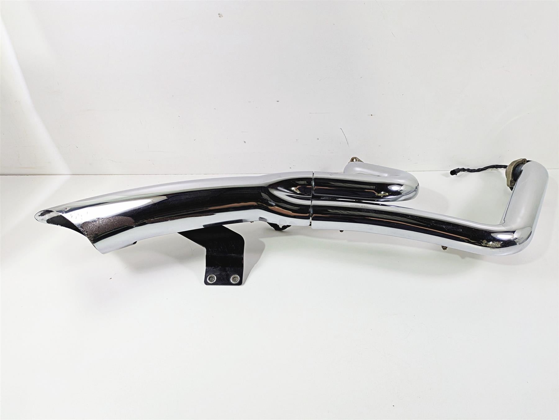 2008 Harley FXCWC Softail Rocker Vance Hines Big Radius 2-1 Exhaust System 48015