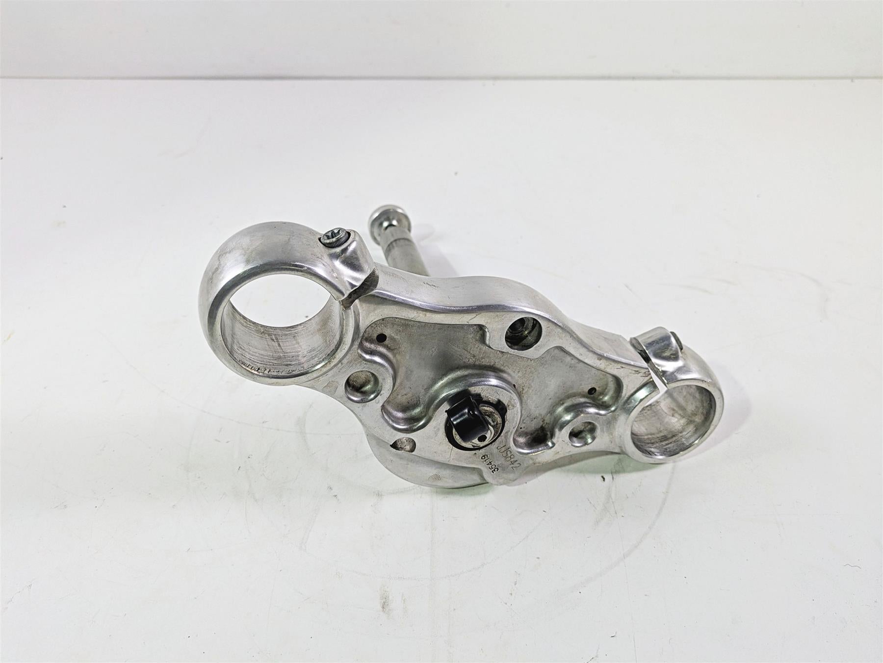 2020 Harley Softail FXST Standard Lower Triple Tree Steering Clamp 45900299 {{ shop.shopifyCountryName }} - Mototech271