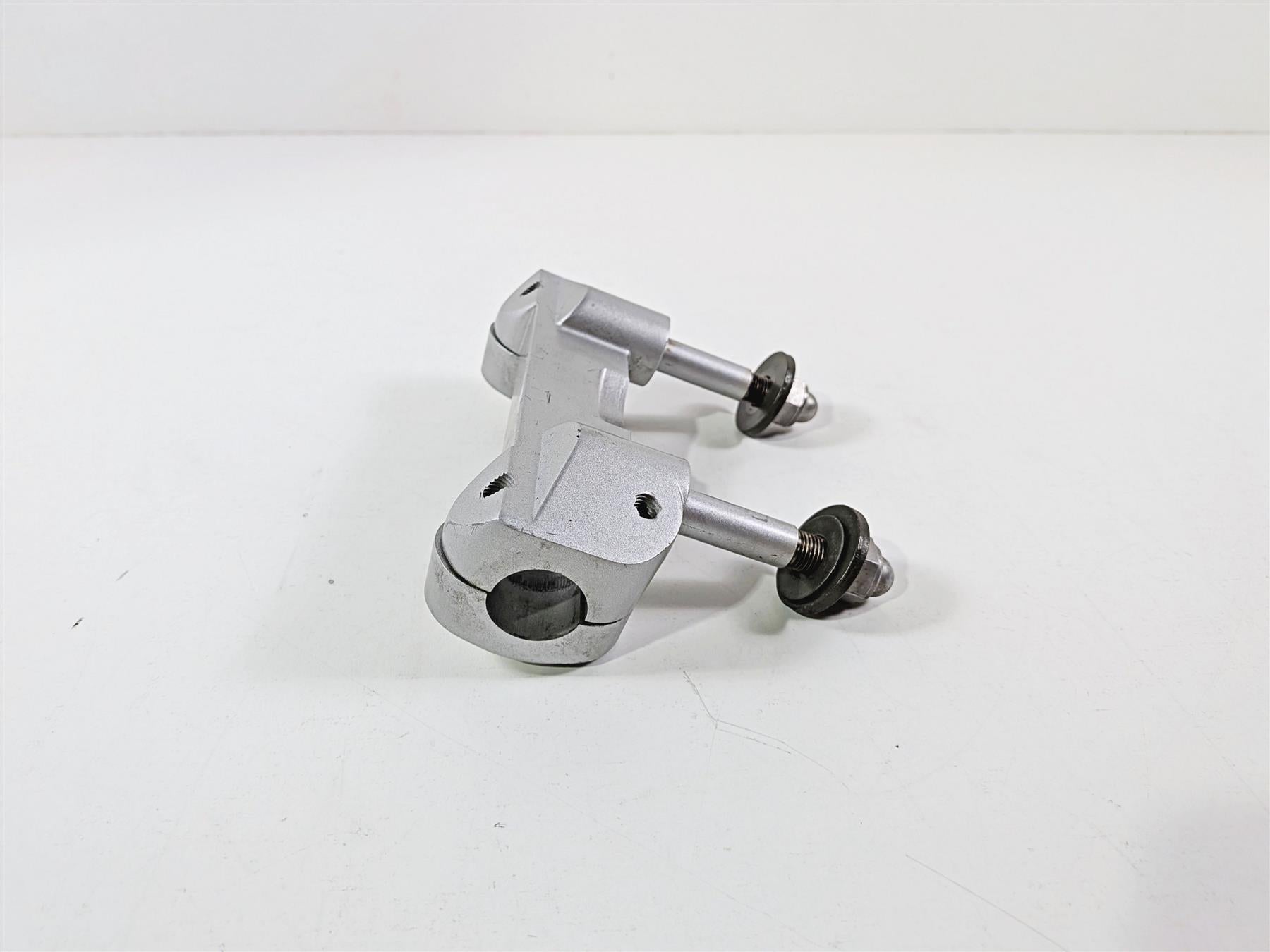 2006 Yamaha XVZ1300 Royal Star Handle Bar Riser Holder Carrier 1D6-23442-00 {{ shop.shopifyCountryName }} - Mototech271