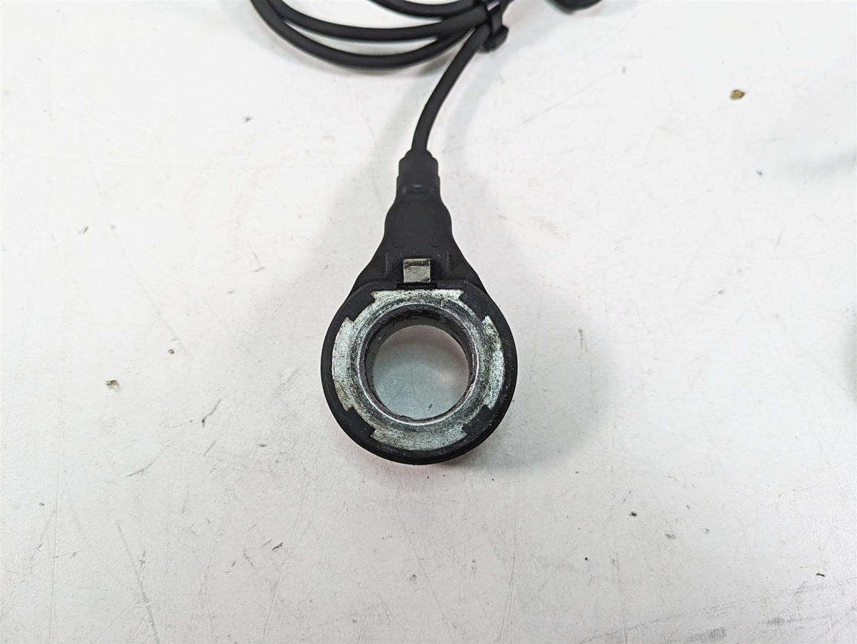 2014 Harley Touring FLHTK Electra Glide Abs Brake Wheel Speed Sensors 32700015 {{ shop.shopifyCountryName }} - Mototech271