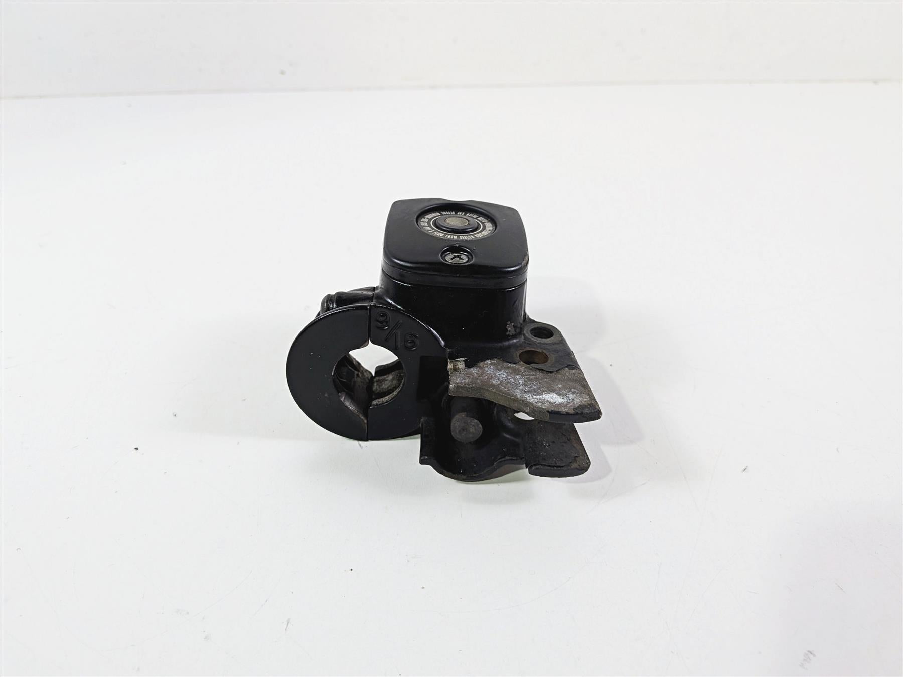 2002 Harley Davidson XLH883 Sportster Front Brake Master Cylinder 9/16" 45019-96 {{ shop.shopifyCountryName }} - Mototech271