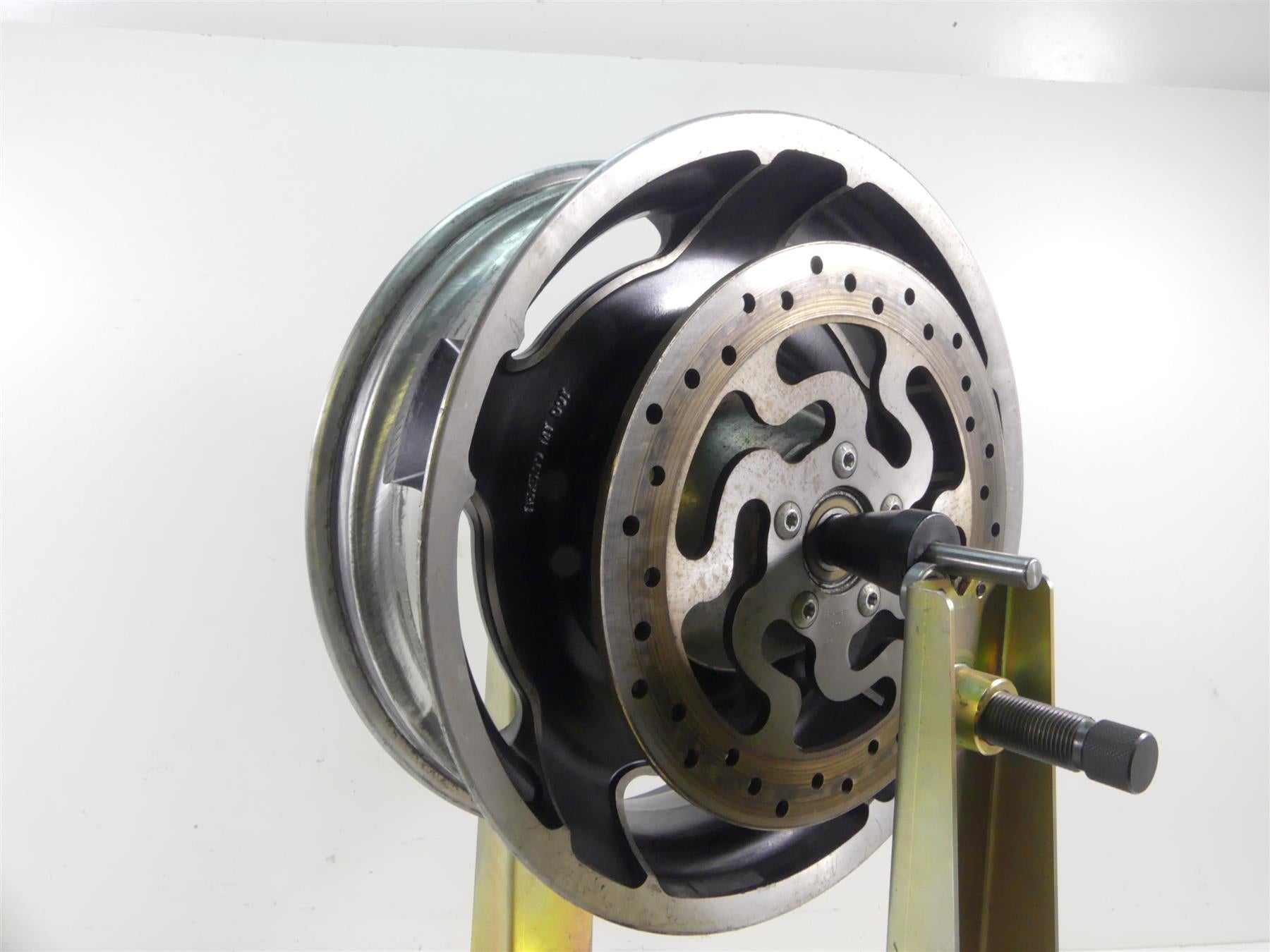 2011 Harley Touring FLTRX Road Glide Straight Rear Wheel Rim 16x5 40900194 {{ shop.shopifyCountryName }} - Mototech271