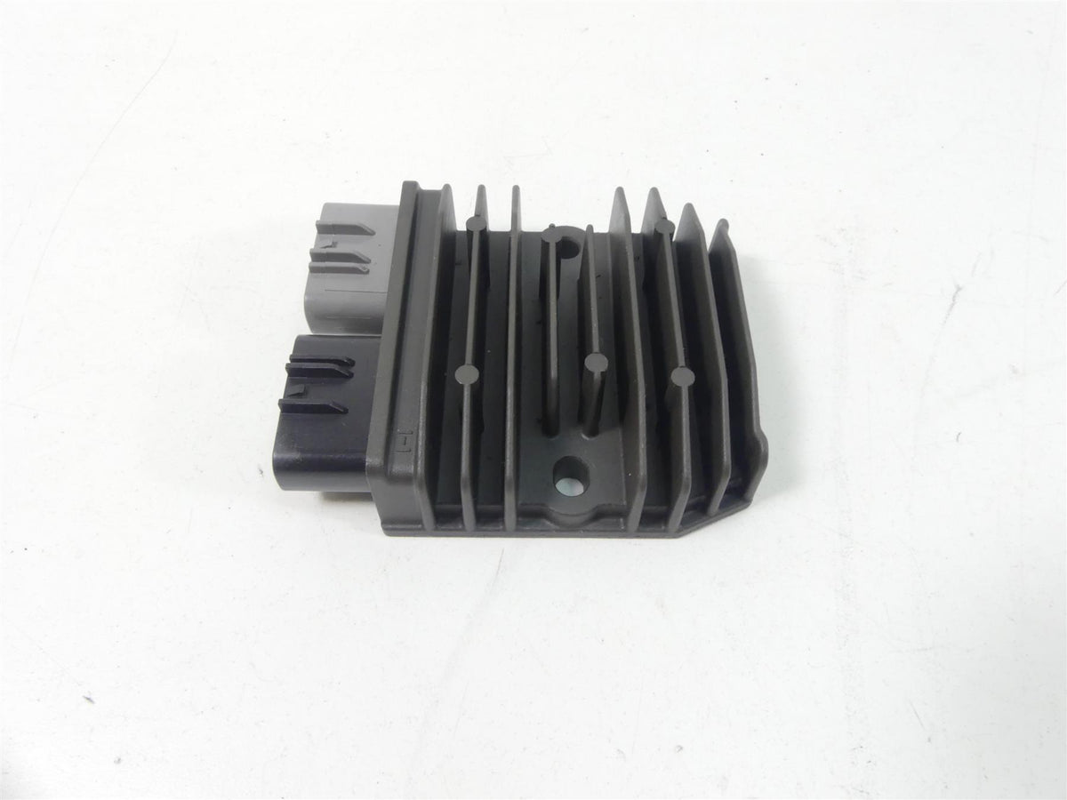 2015 Ducati Monster 1200 S Rectifier Voltage Regulator 54040321A SH821AA {{ shop.shopifyCountryName }} - Mototech271