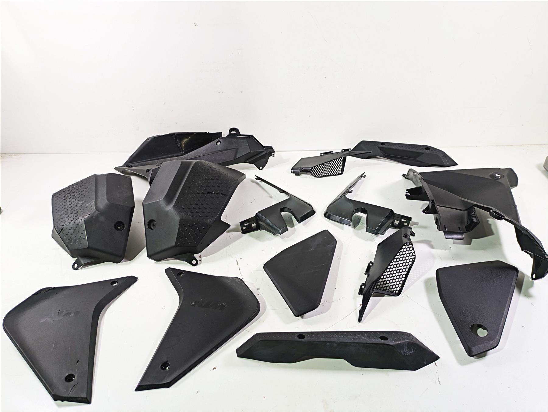 2022 KTM 1290 Super Adventure S Plastic Infill Cover Fairing Set 61908061100 | Mototech271