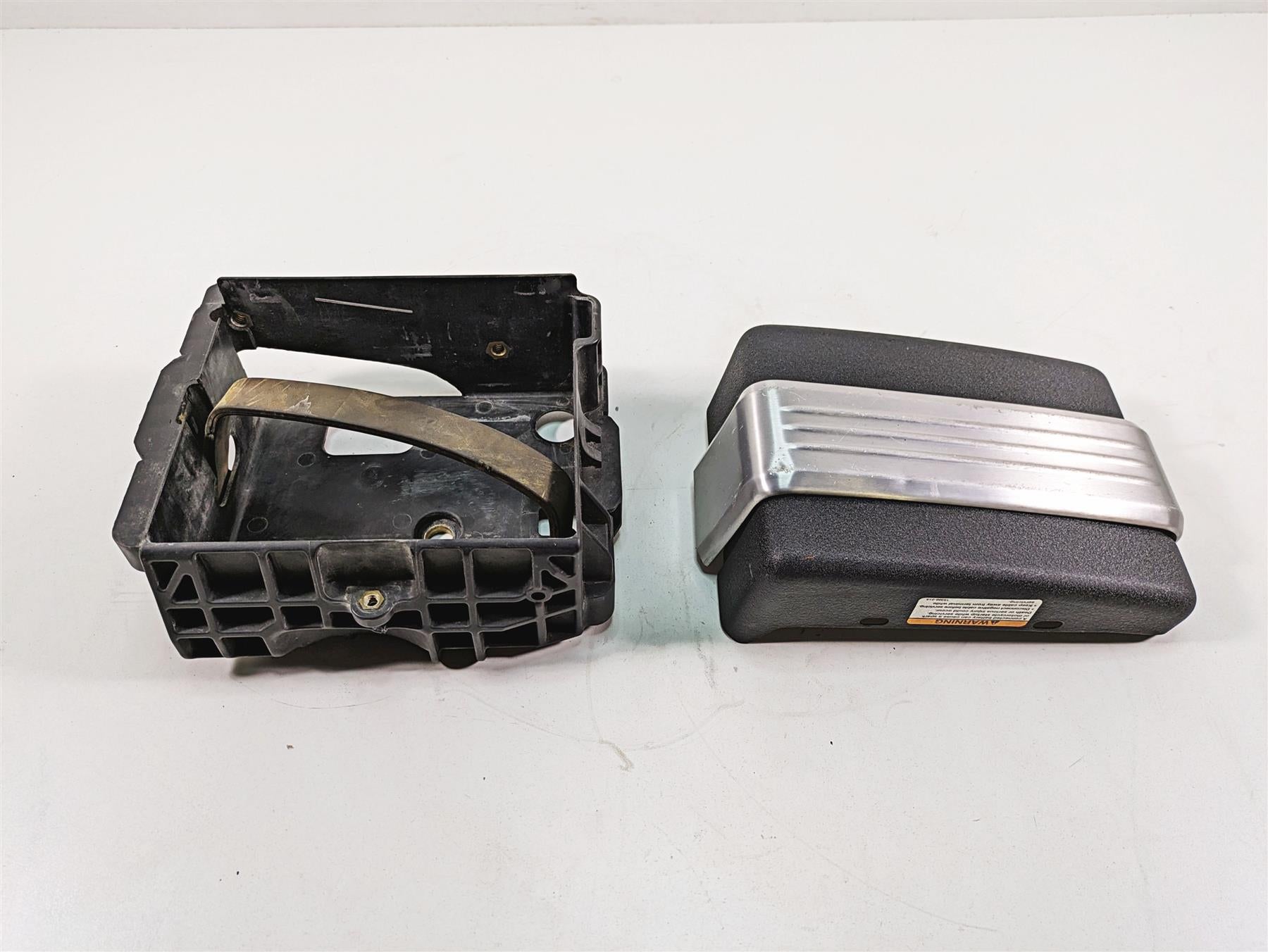 2009 Harley FXDF Dyna Fat Bob Battery Tray Stay Holder & Cover 70379-06A {{ shop.shopifyCountryName }} - Mototech271