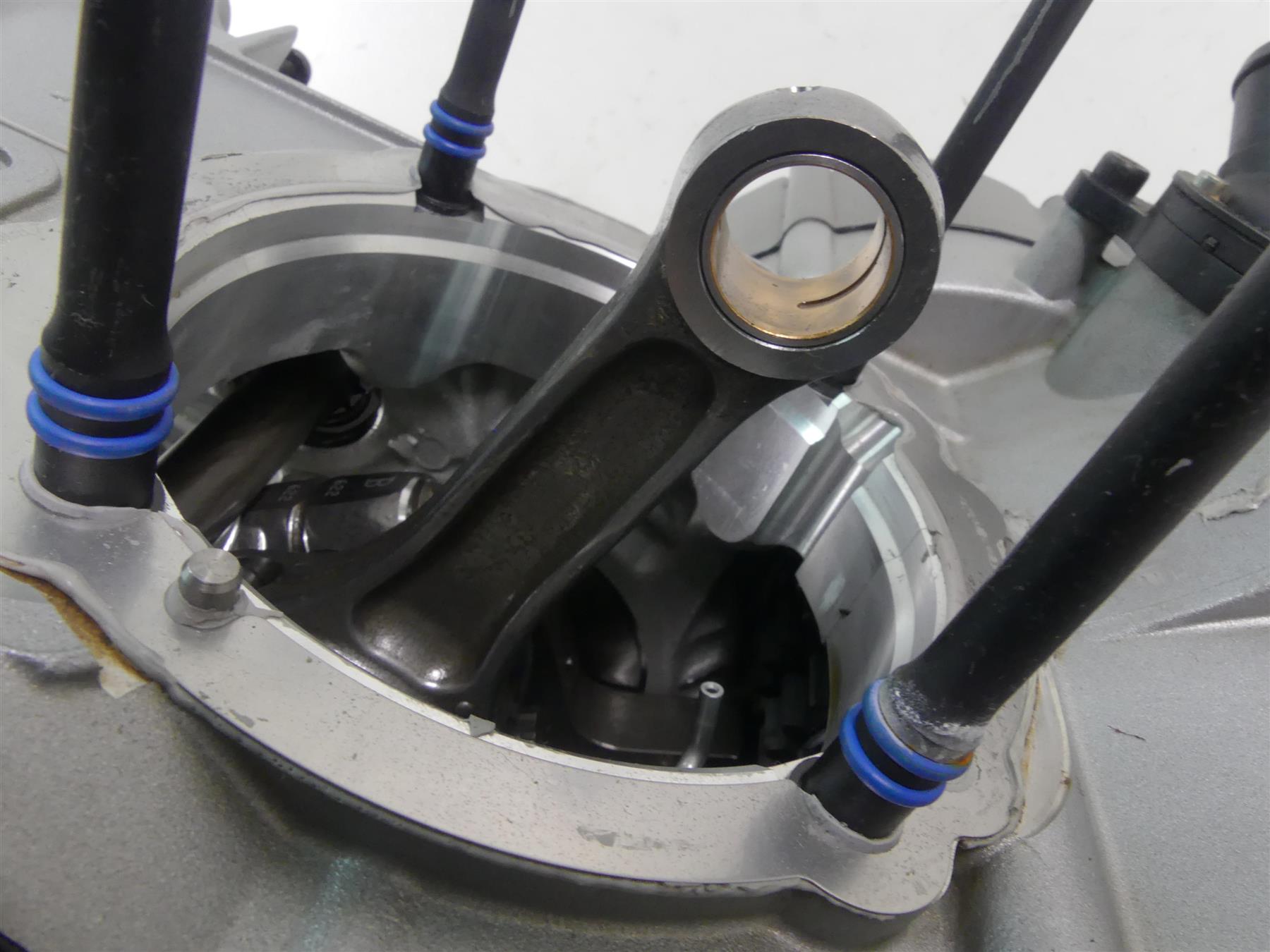2020 Ducati Multistrada 1260 Enduro Crank Case Shaft Bottom End Engine 22523441B {{ shop.shopifyCountryName }} - Mototech271