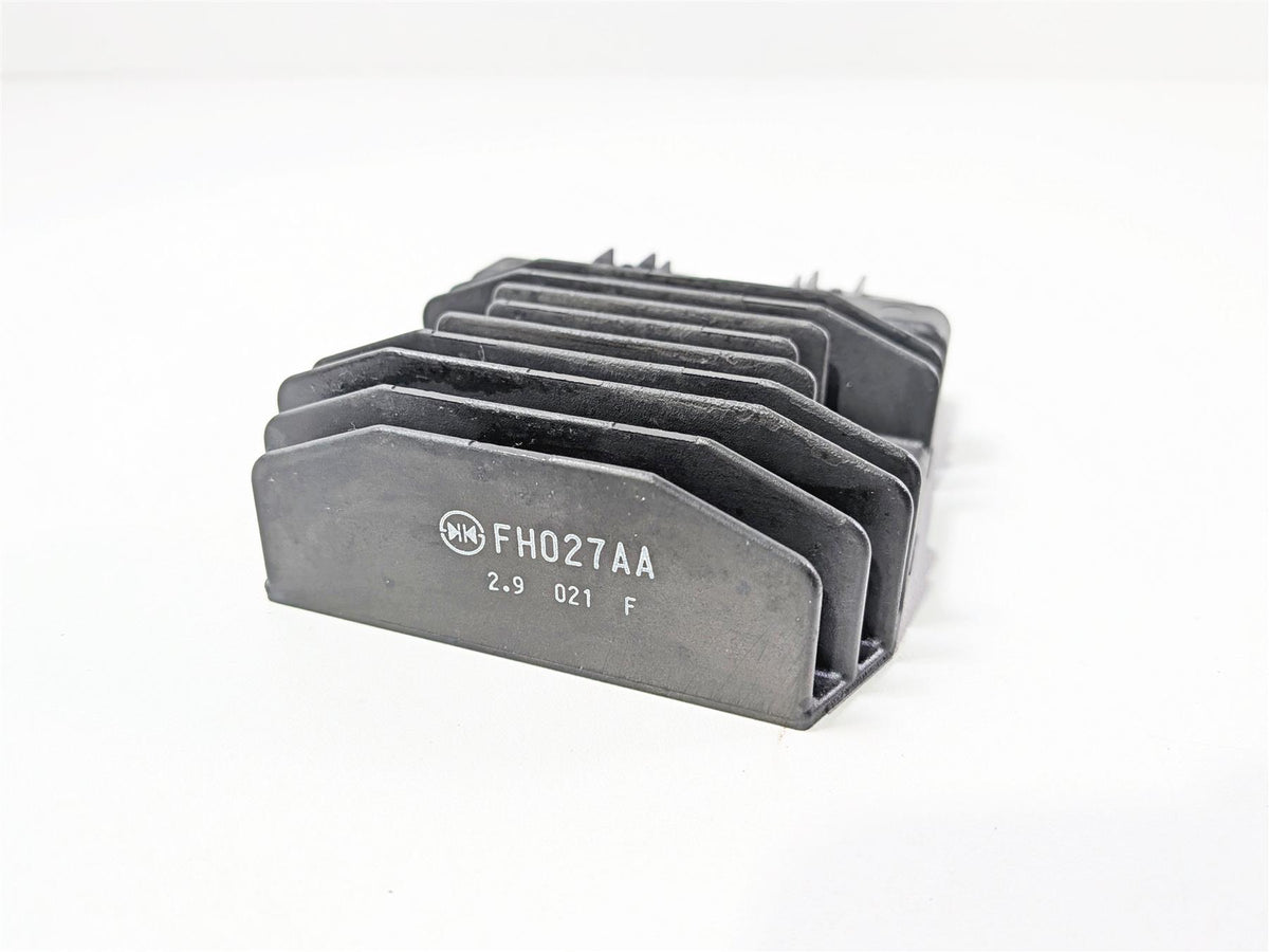 2023 Yamaha MT10 MTN1000 Rectifier Voltage Regulator 1D7-81960-10-00 FH027AA {{ shop.shopifyCountryName }} - Mototech271