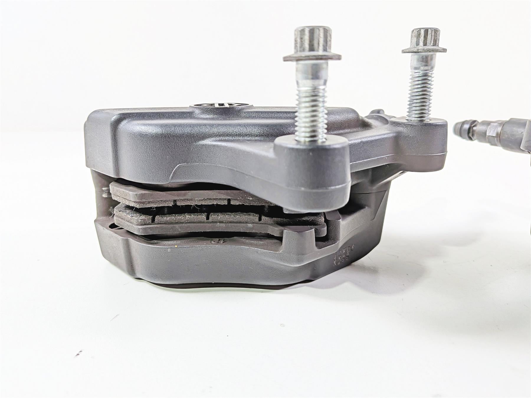 2013 Harley VRSCDX Night Rod Special Front Brake Caliper Set 44731-08 44732-08-Mototech271