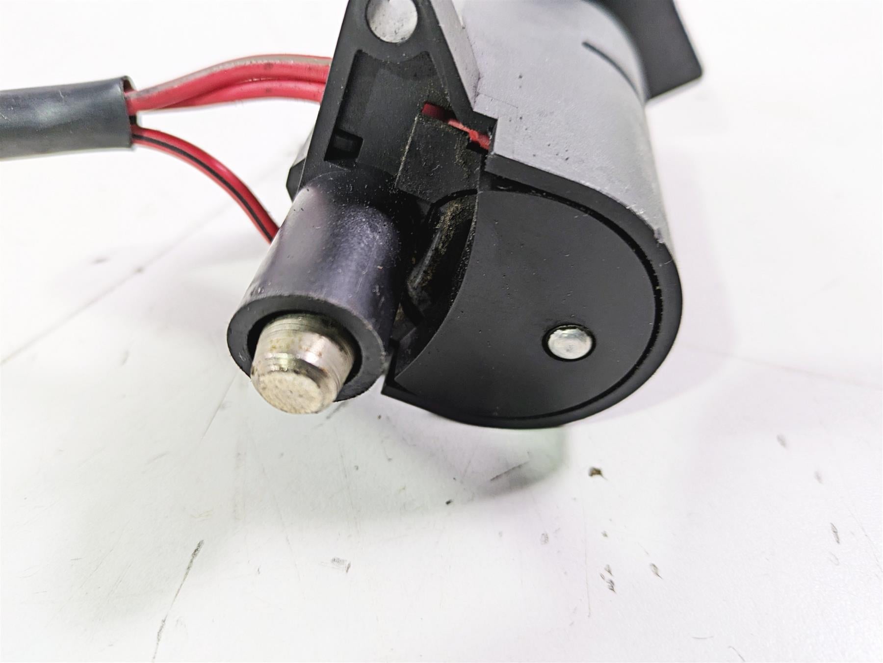 2003 Harley Touring FLHTCUI E-Glide 100th Ignition Switch & Knob VIN 71640-99 {{ shop.shopifyCountryName }} - Mototech271