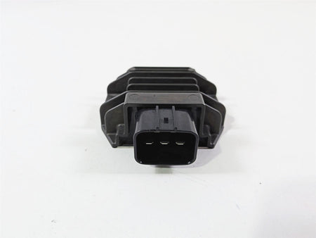 2024 Yamaha YZF R1 RN65 Rectifier Voltage Regulator FH022BA 2CR-81960-00-00 {{ shop.shopifyCountryName }} - Mototech271