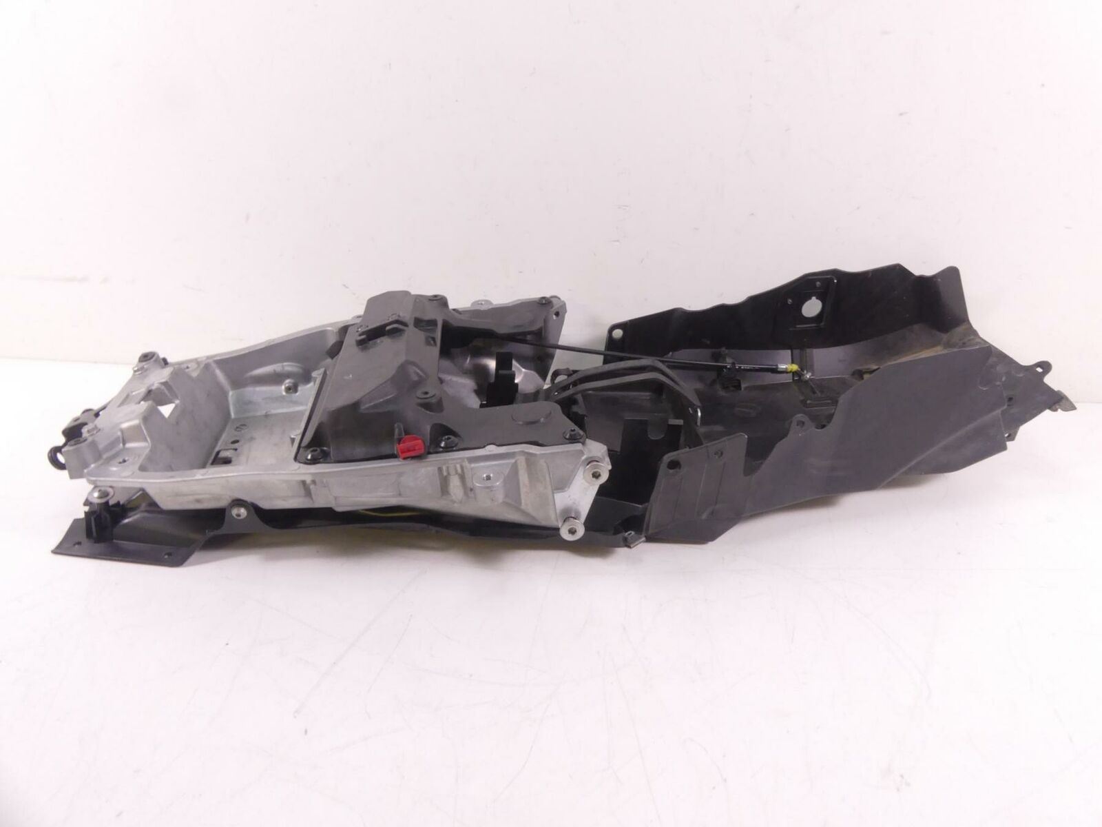2018 Kawasaki Ninja H2 ZX1002 SX SE Subframe Sub Frame + Inner Fender 32160-0960