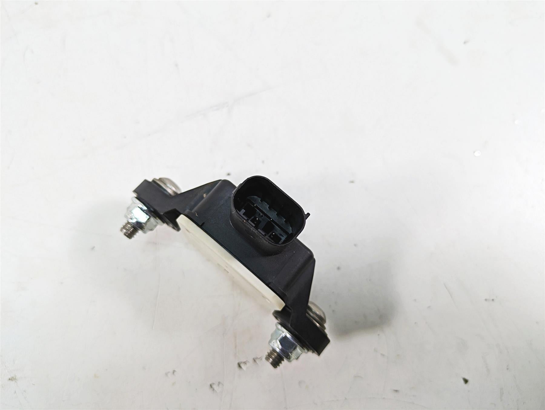 2020 Aprilia Tuono V4 Factory Bosch Lean Angle Fall Sensor 6008415 {{ shop.shopifyCountryName }} - Mototech271