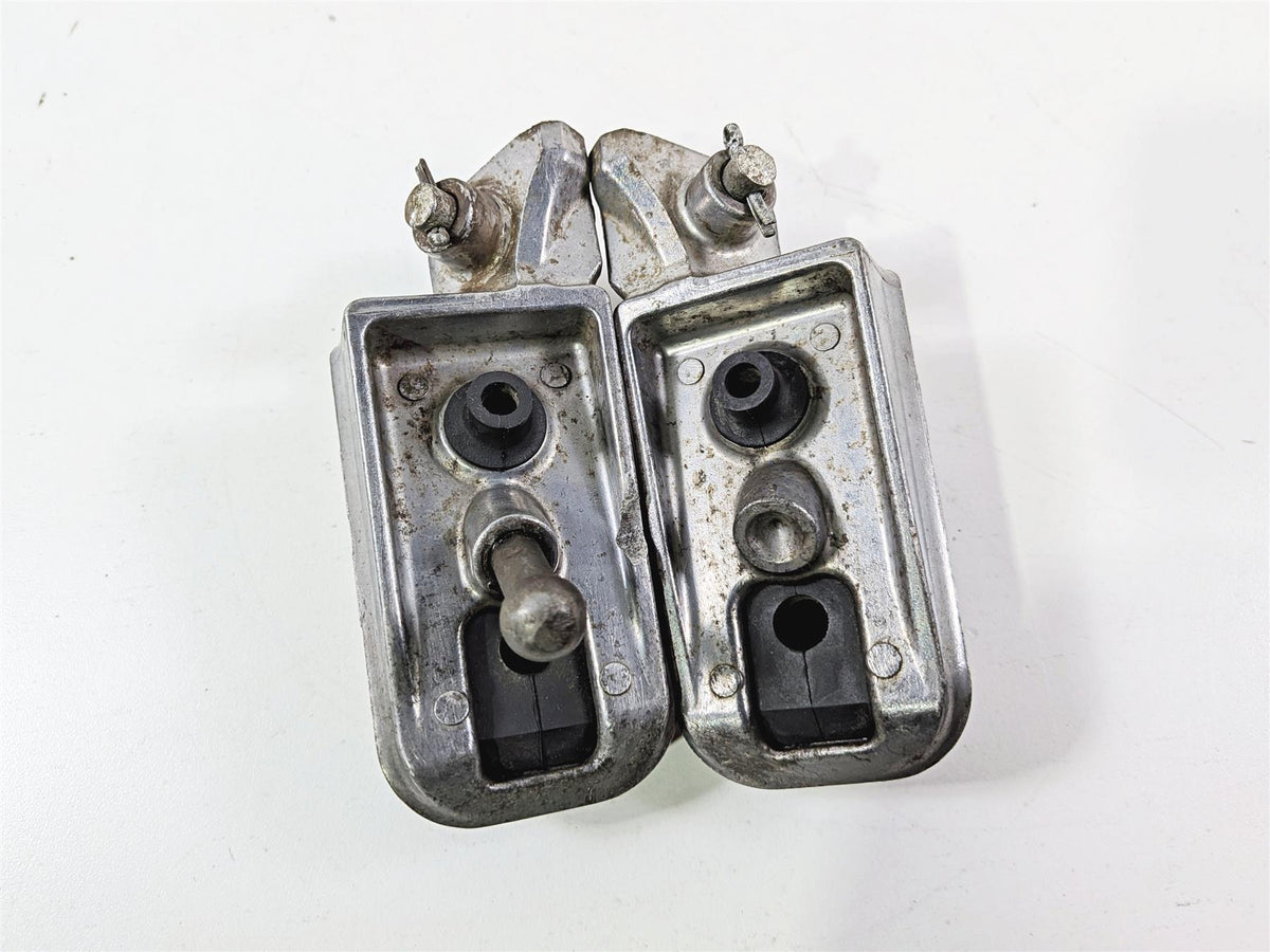 2012 Yamaha XT1200 Super Tenere Front Footpeg Foot Peg Set 23P-27451-00-00 {{ shop.shopifyCountryName }} - Mototech271