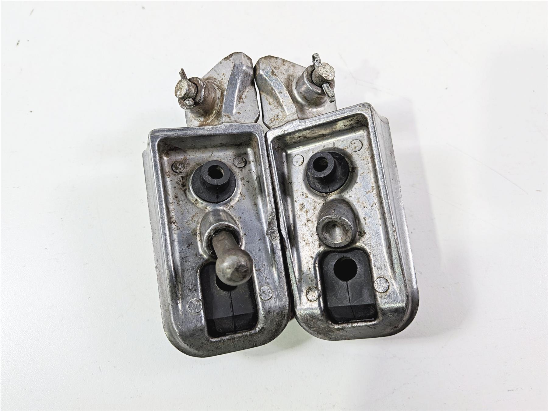 2012 Yamaha XT1200 Super Tenere Front Footpeg Foot Peg Set 23P-27451-00-00 {{ shop.shopifyCountryName }} - Mototech271
