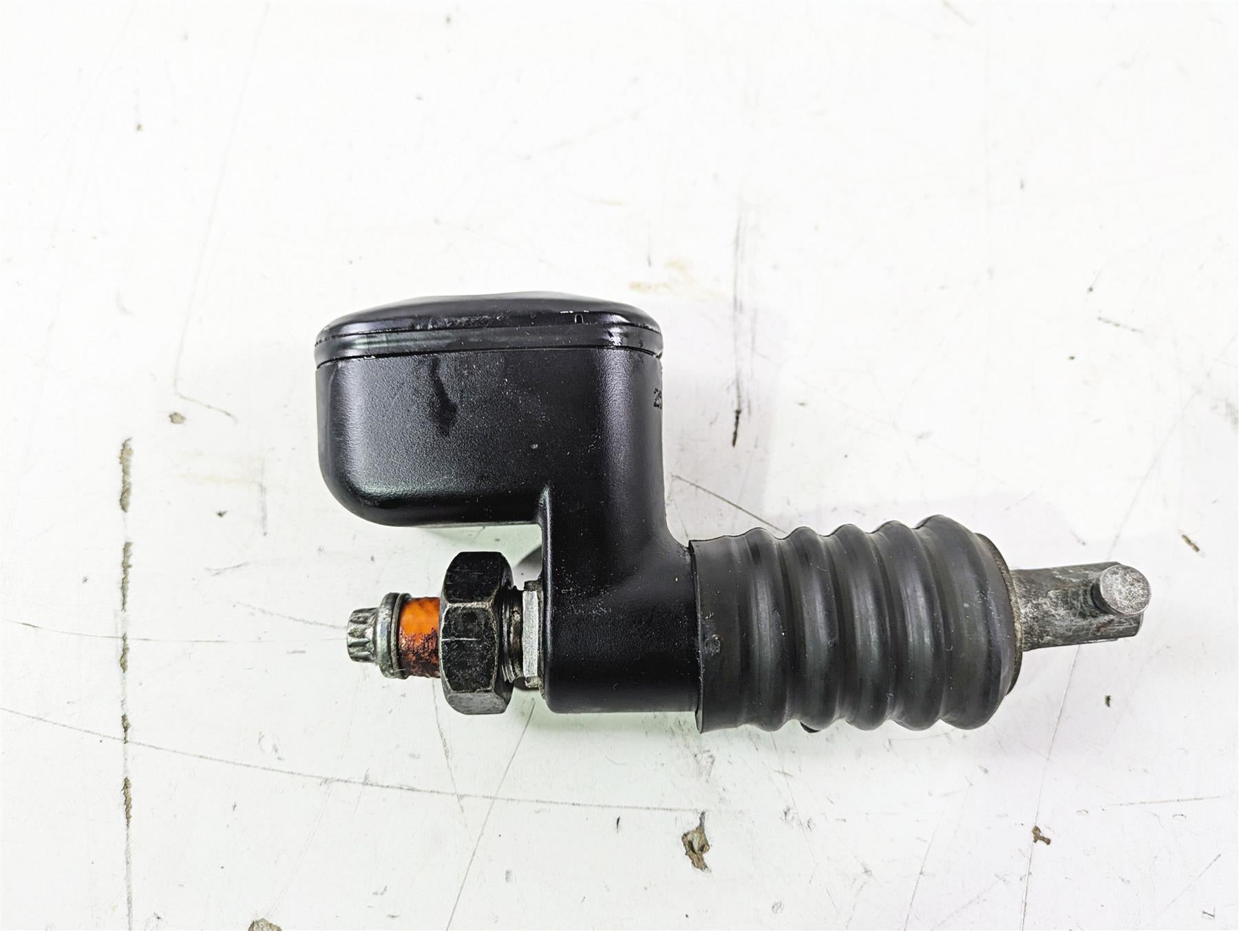 2003 Harley Touring FLHTCUI E-Glide 100th Rear Brake Master Cylinder 41755-99F {{ shop.shopifyCountryName }} - Mototech271
