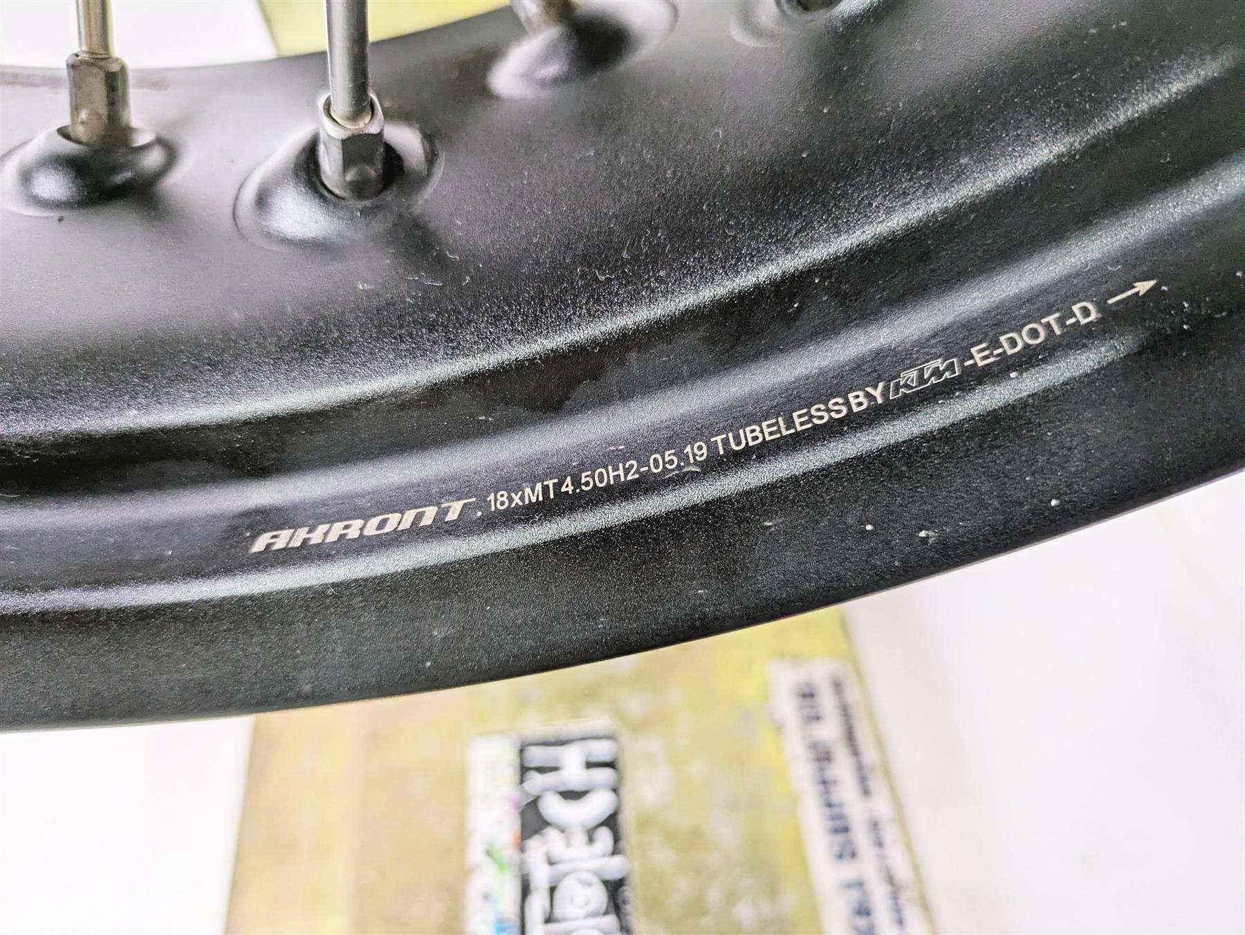 2020 KTM 1290 Super Adventure R Akront Rear Wheel Rim 4.5X18 6031000124433A {{ shop.shopifyCountryName }} - Mototech271