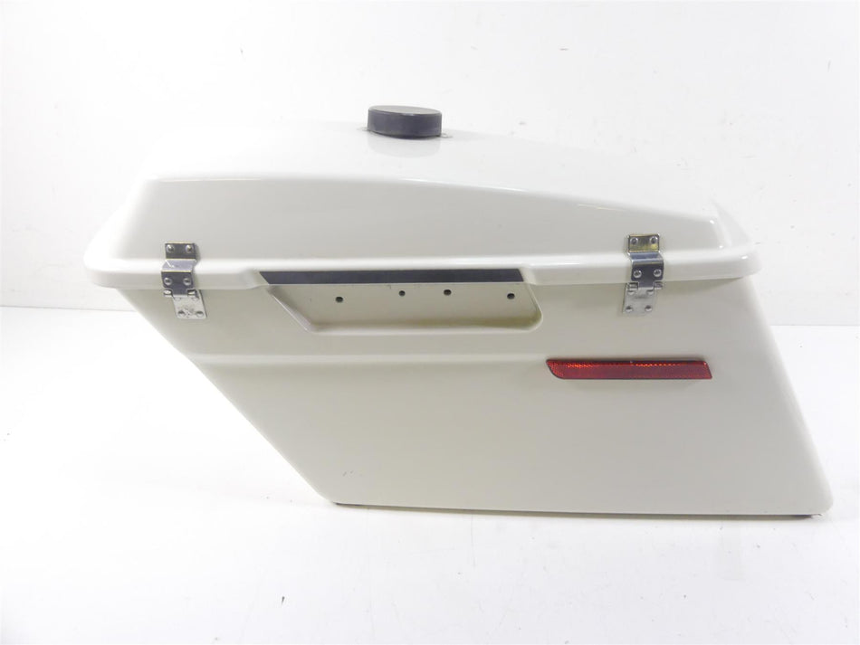 2013 Harley Touring FLHTP Electra Glide Left Saddlebag Saddle Bag 90796-93 {{ shop.shopifyCountryName }} - Mototech271