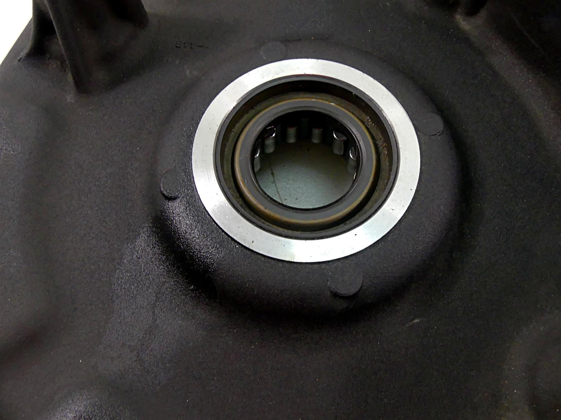 2017 Harley Dyna FXDB Street Bob Inner Primary Drive Clutch Cover Mid 60681-06C {{ shop.shopifyCountryName }} - Mototech271