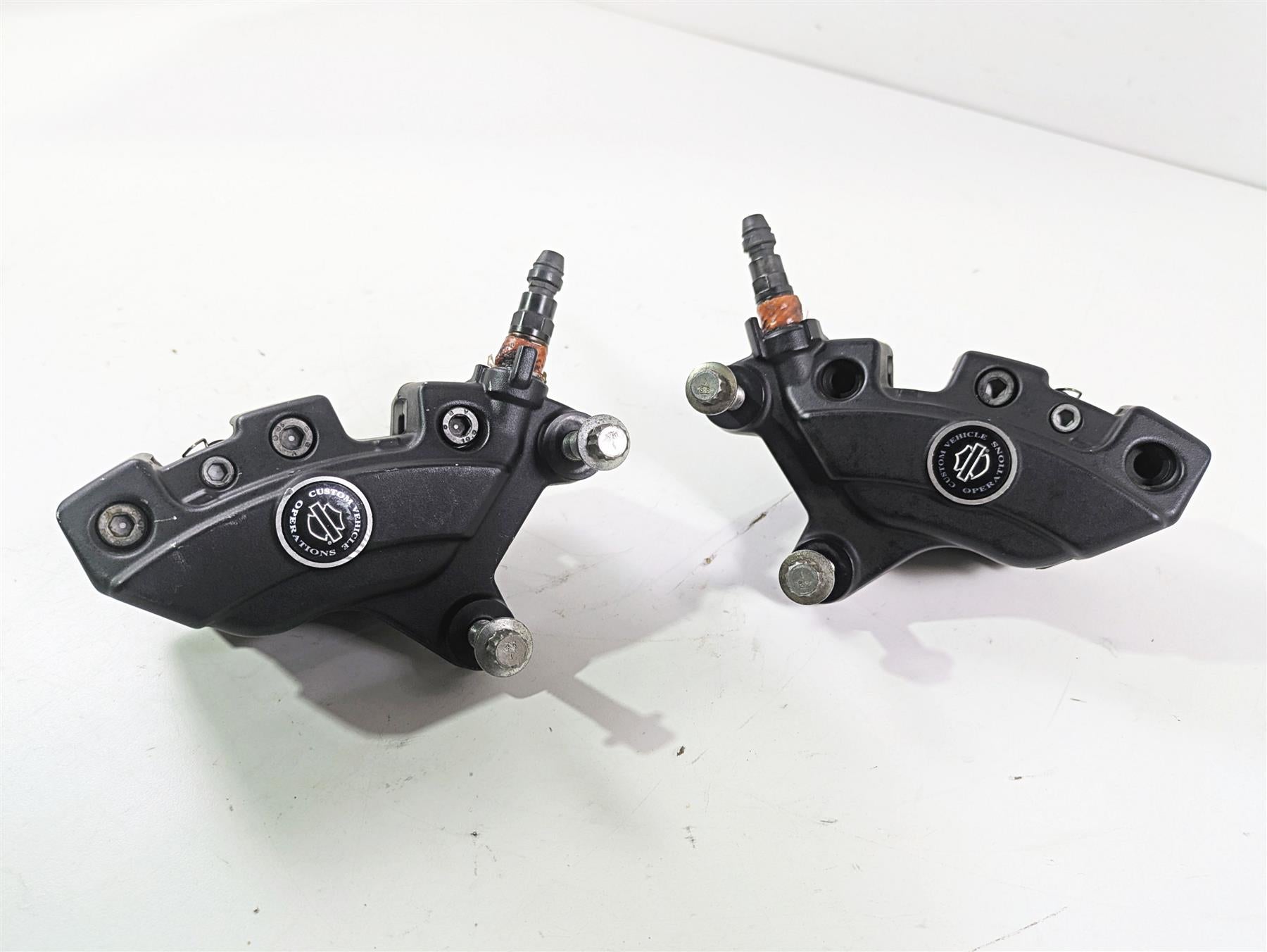 2010 Harley Touring FLHXSE CVO Street Glide Front Brake Caliper Set 46368-10
