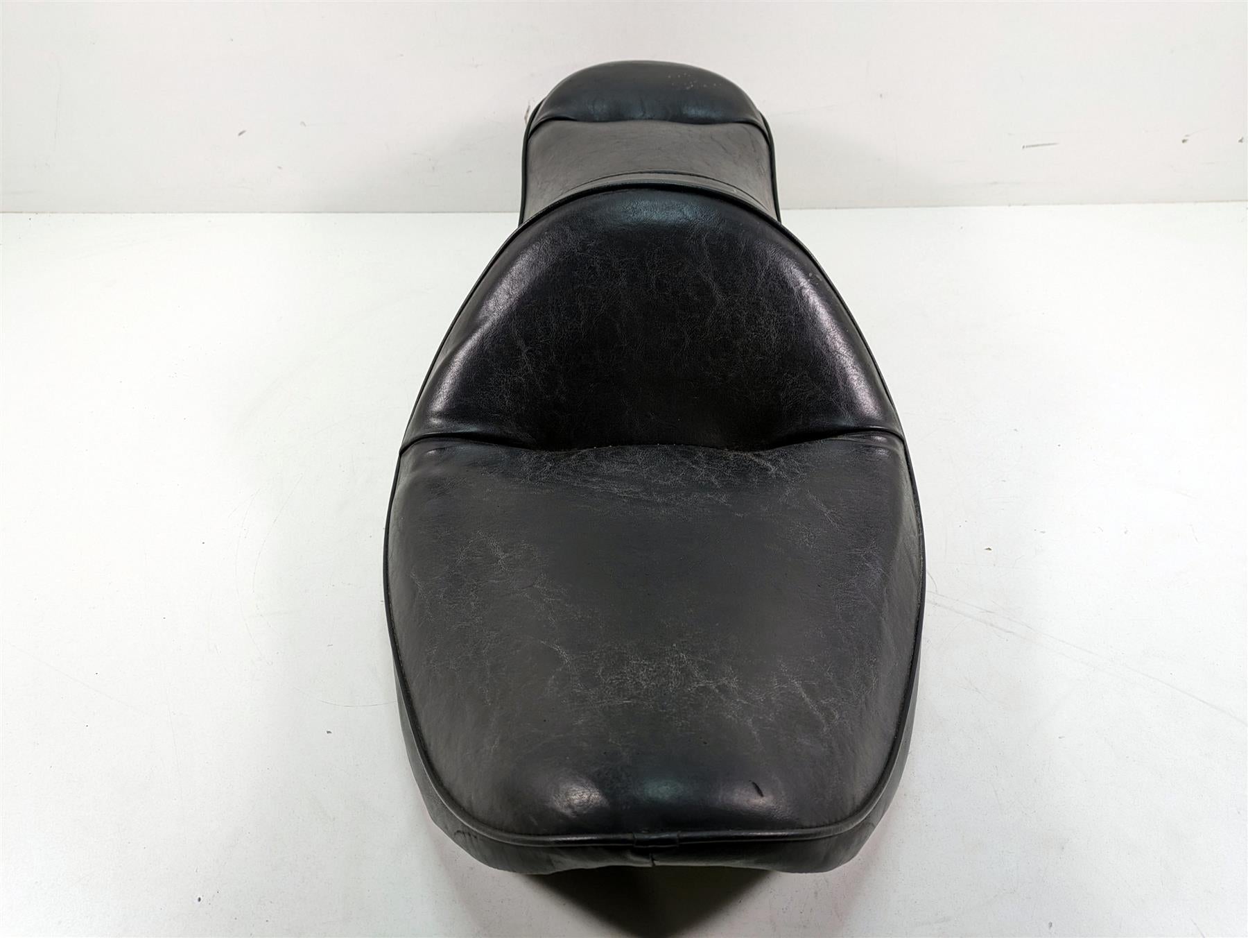 Harley Davidson Dyna Wide Glide Big Twin 88ci Seat Saddle 53079-04 {{ shop.shopifyCountryName }} - Mototech271
