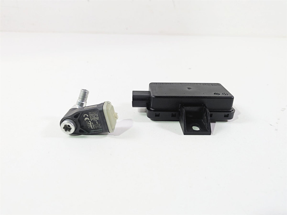 2018 KTM 1290 Super Duke R Tire Pressure Sensor & Module 61412033000 60312032000 {{ shop.shopifyCountryName }} - Mototech271
