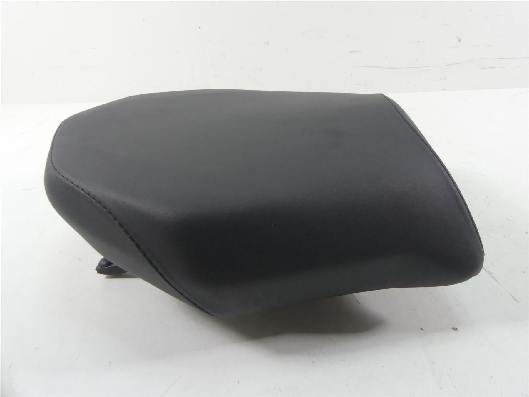 2016 BMW R1200RS K54 Rear Passenger Pillion Saddle Seat + Tool Kit 52538550756 {{ shop.shopifyCountryName }} - Mototech271
