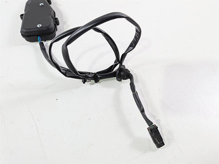 2015 Harley Touring FLTRUSE CVO Road Glide Left Saddlebag Lock Actuator 69201579-Mototech271