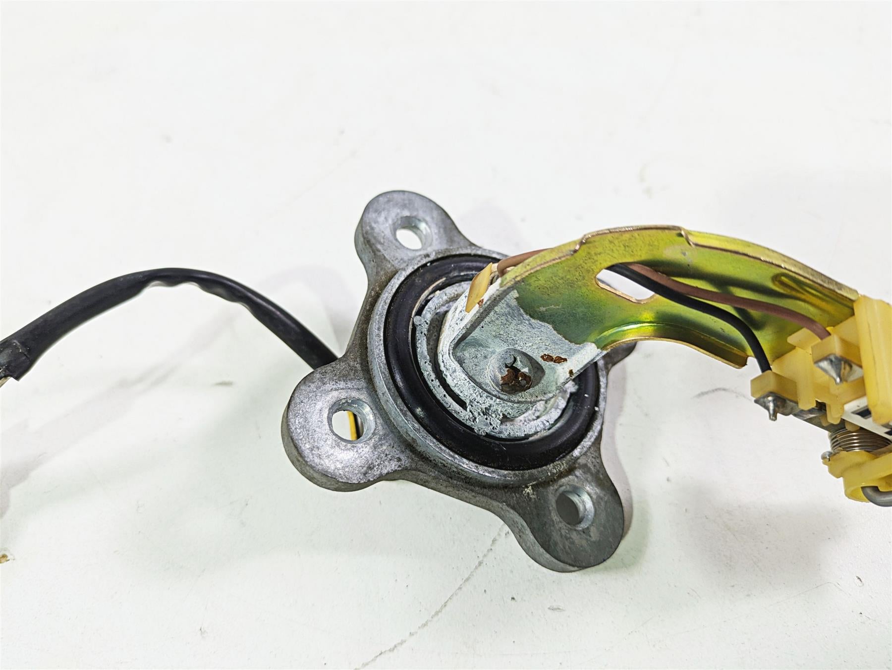 2003 Suzuki GSF1200 Bandit Fuel Level Sending Unit - Tested 34810-31F01 {{ shop.shopifyCountryName }} - Mototech271