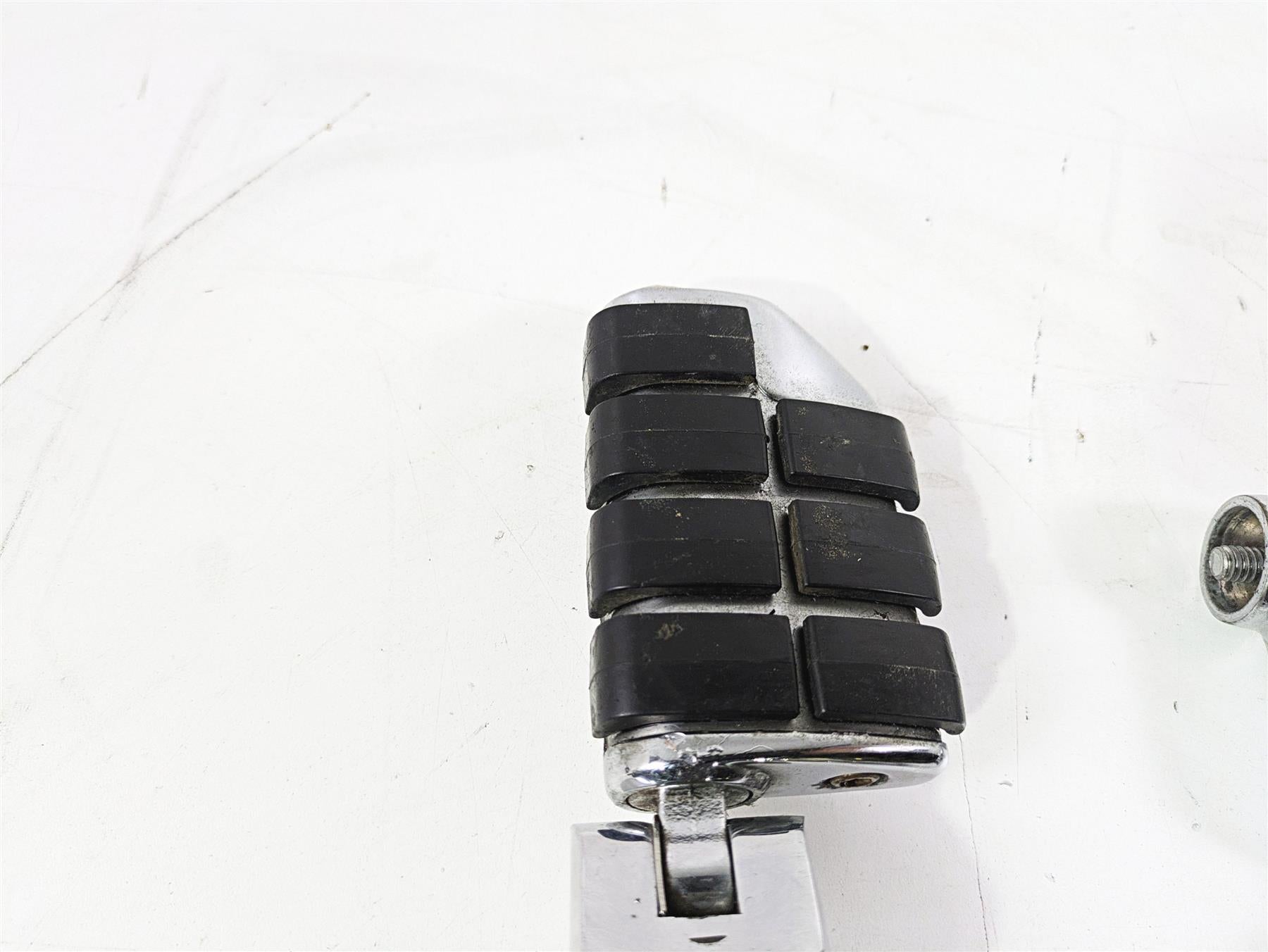 2004 Yamaha XVZ1300 Royal Star Chrome Highway Foot Peg Rest Set FOR PARTS {{ shop.shopifyCountryName }} - Mototech271
