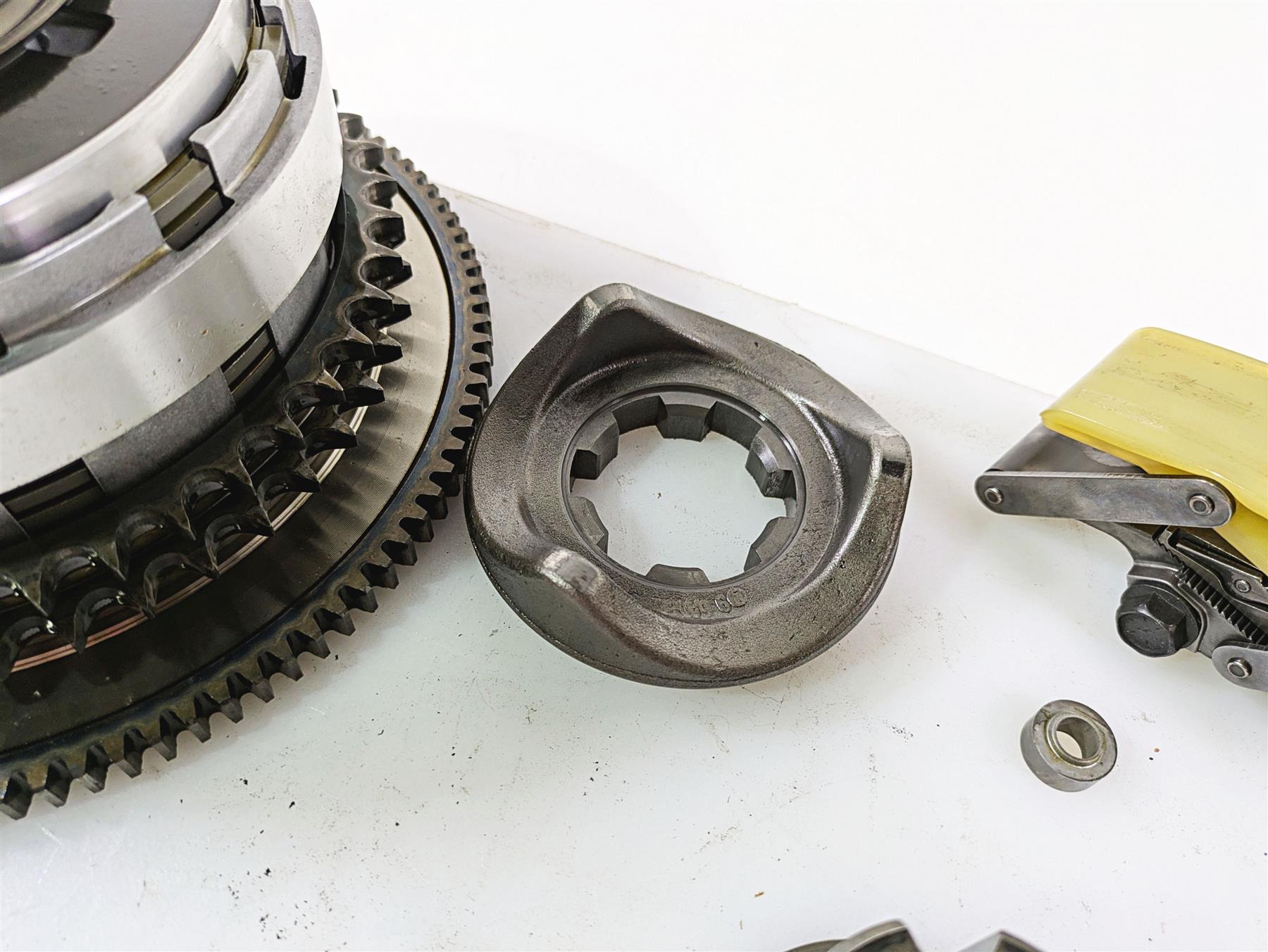 2009 Harley FLSTSB Cross Bones Primary Drive Clutch Kit 37813-06A {{ shop.shopifyCountryName }} - Mototech271