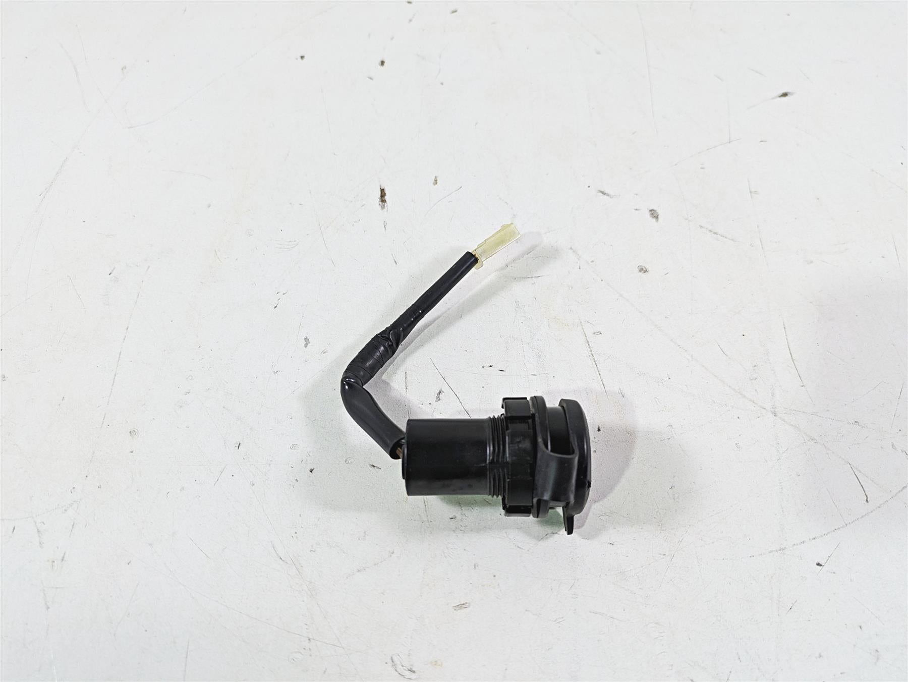 2021 Yamaha Tenere 700 XTZ7 12V Cockpit Power Supply Plug B56-8254B-01-00 {{ shop.shopifyCountryName }} - Mototech271