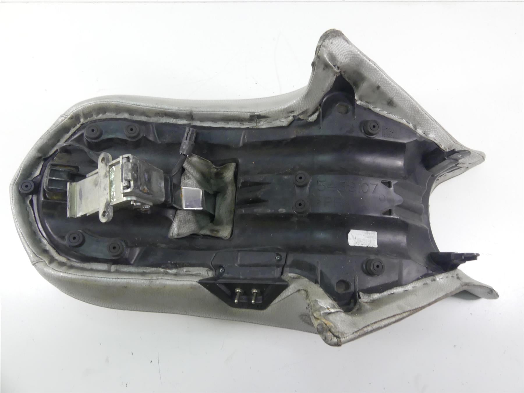 2013 Victory Cross Country Heated Recovered Seat Saddle Backrest 2684866 {{ shop.shopifyCountryName }} - Mototech271