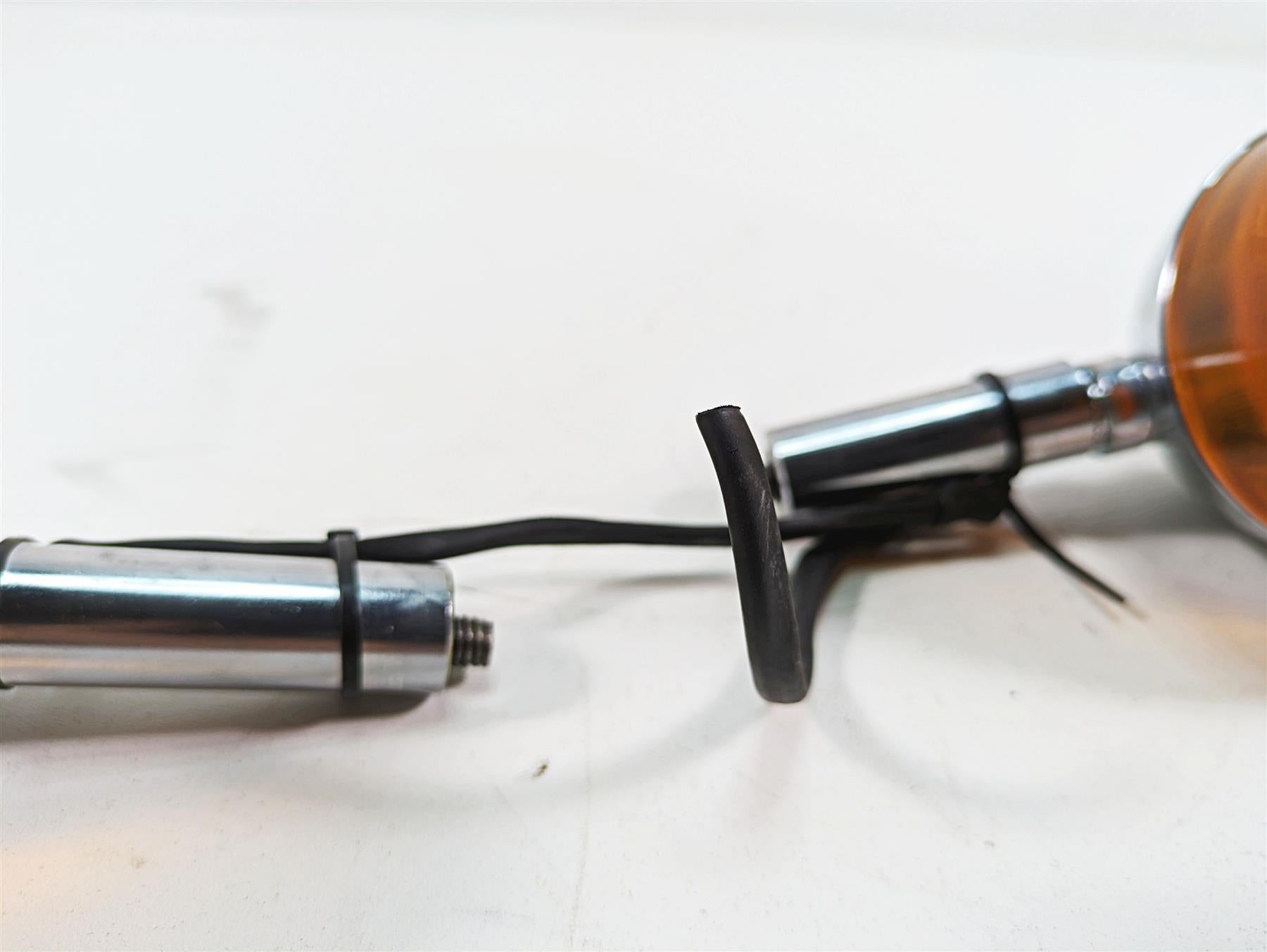 1986 Harley Sportster XLH 883 Front Turn Signal Blinker Set -Read 68404-86 {{ shop.shopifyCountryName }} - Mototech271